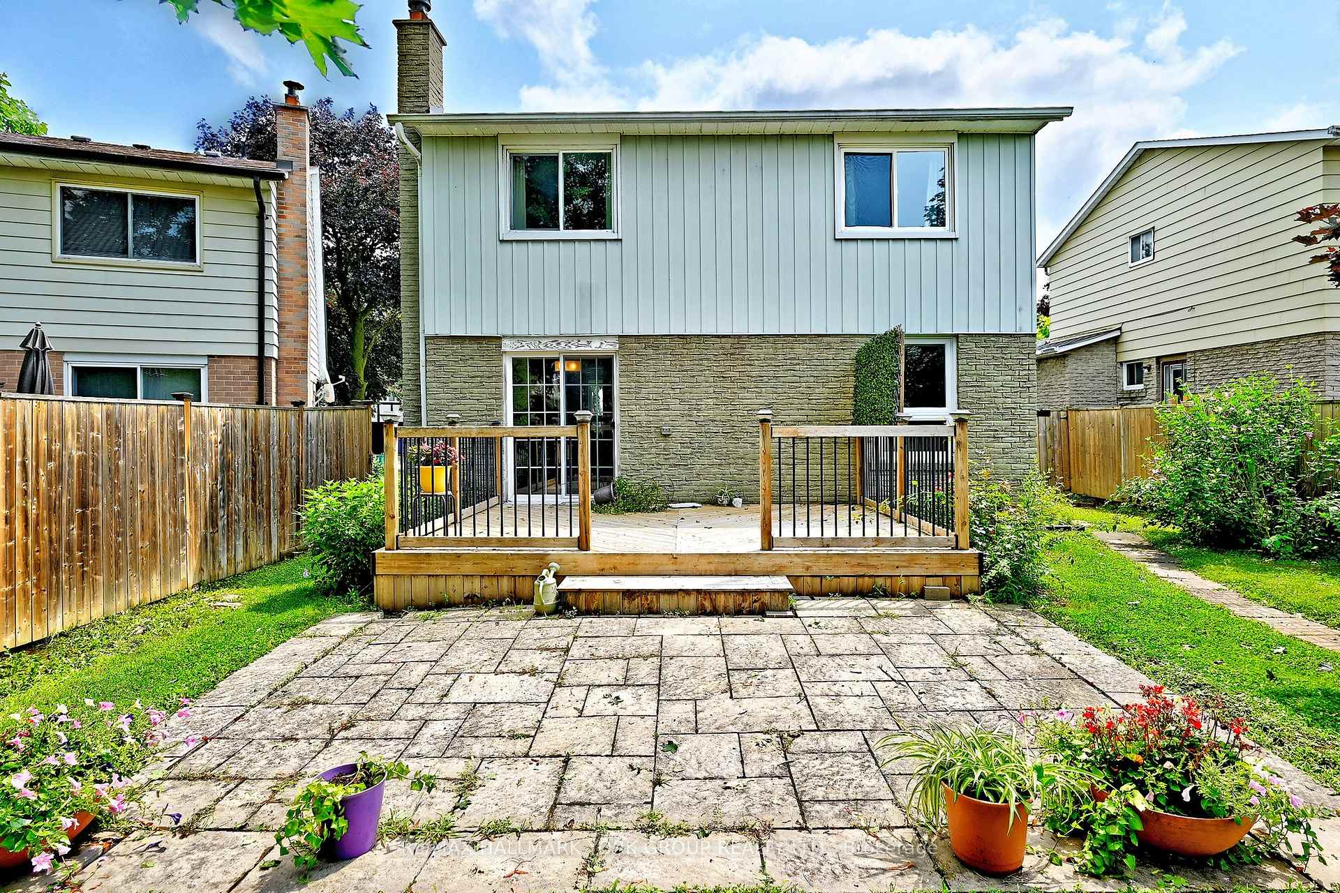 Photo 31 of 174 Currey Crescent, Newmarket, Central Newmarket — HOMEH
