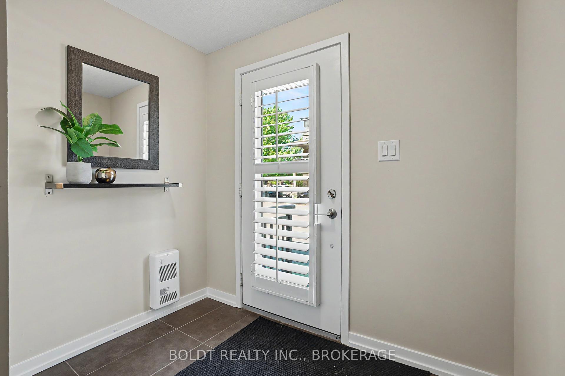 Photo 3 of Unit 13, 510 North Service Road, Grimsby, Grimsby Beach — HOMEH