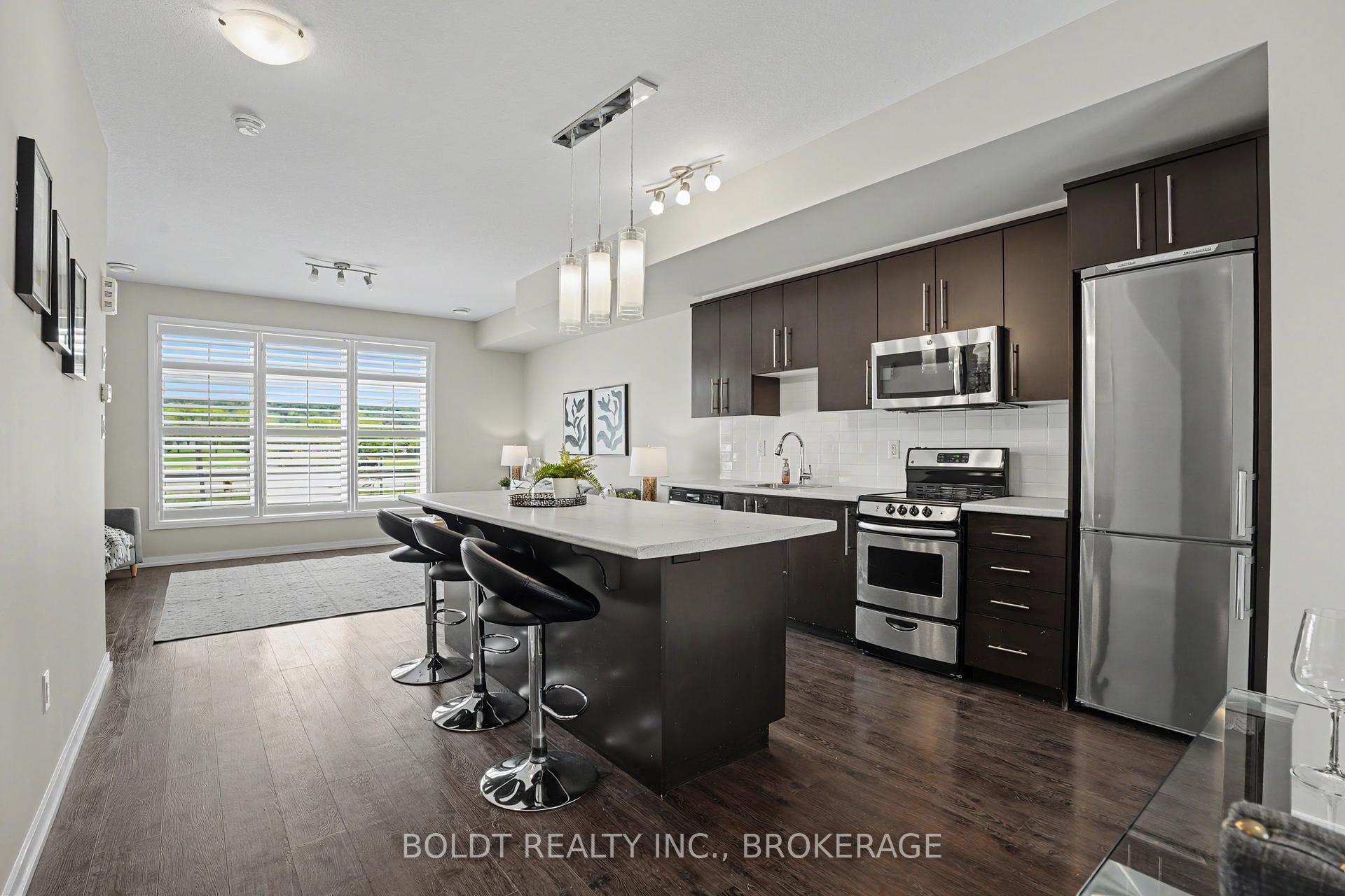 Photo 10 of Unit 13, 510 North Service Road, Grimsby, Grimsby Beach — HOMEH