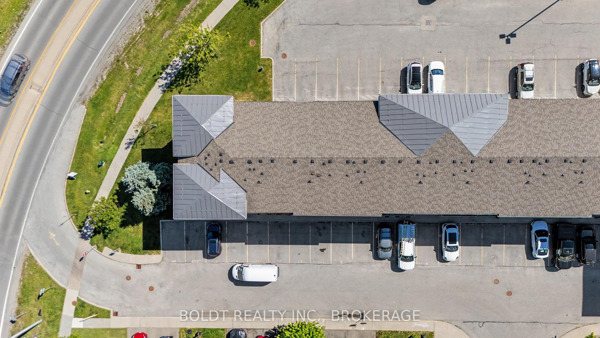 Photo 29 of Unit 13, 510 North Service Road, Grimsby, Grimsby Beach — HOMEH