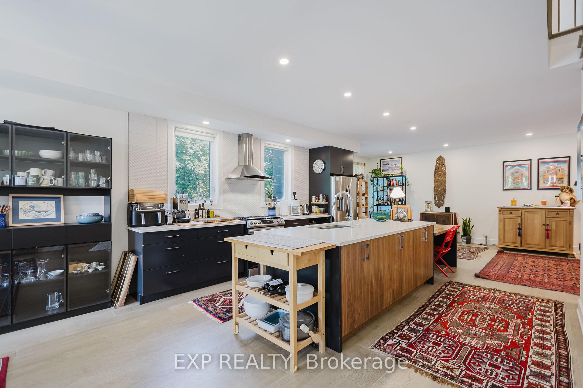 Photo 5 of Unit A, 62 Columbus Avenue, Ottawa, Overbrook — HOMEH