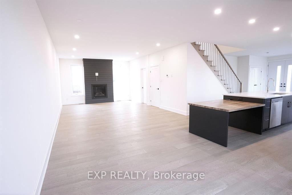 Photo 10 of Unit A, 62 Columbus Avenue, Ottawa, Overbrook — HOMEH