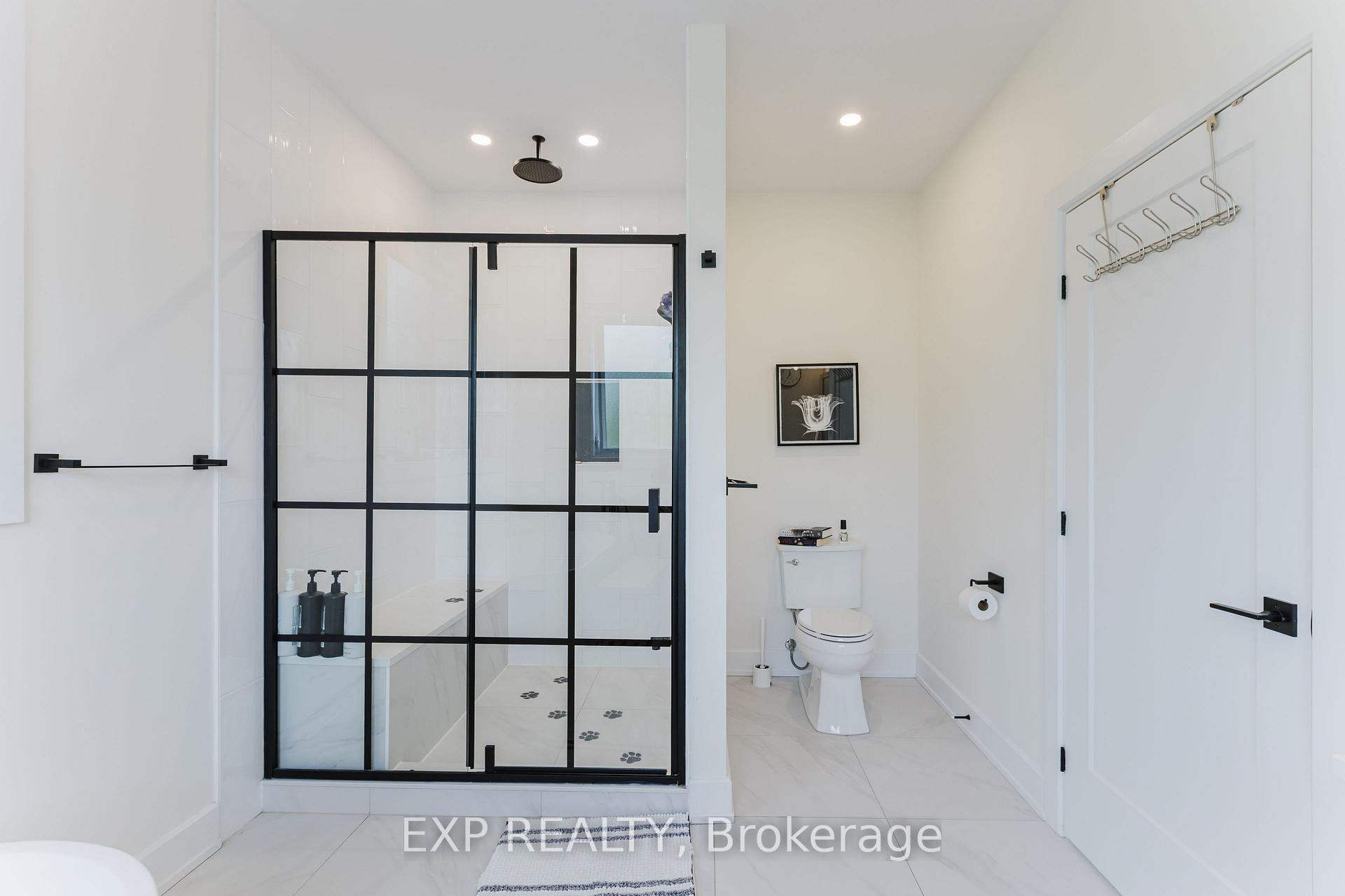 Photo 21 of Unit A, 62 Columbus Avenue, Ottawa, Overbrook — HOMEH