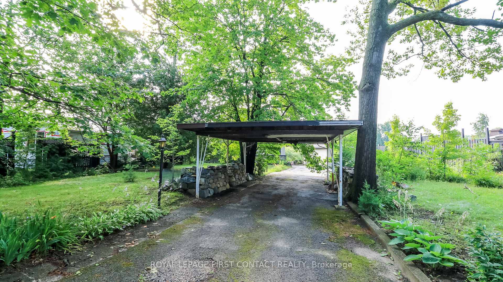 Photo 3 of 21 Sunnidale Road, Wasaga Beach — HOMEH