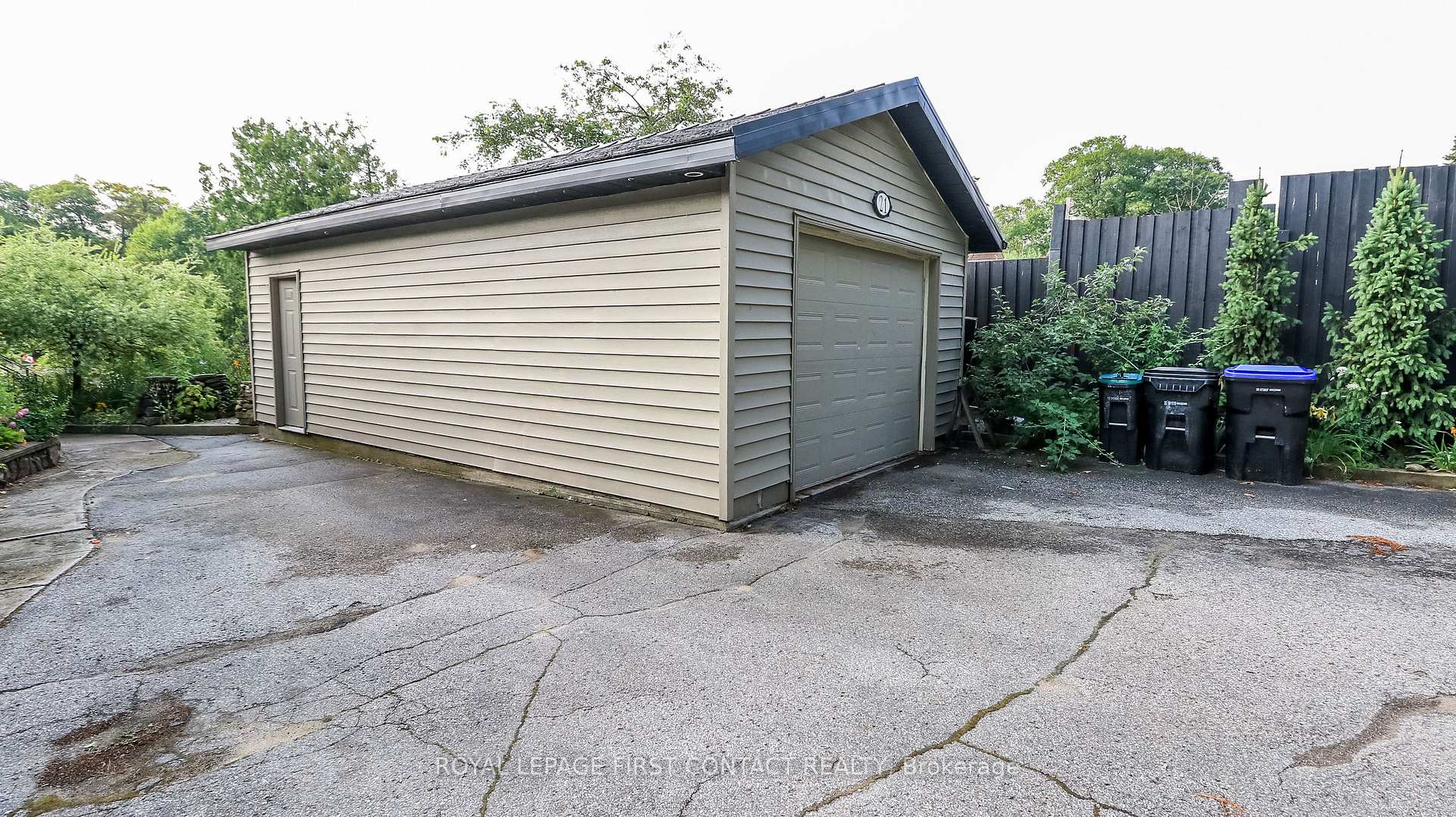 Photo 4 of 21 Sunnidale Road, Wasaga Beach — HOMEH
