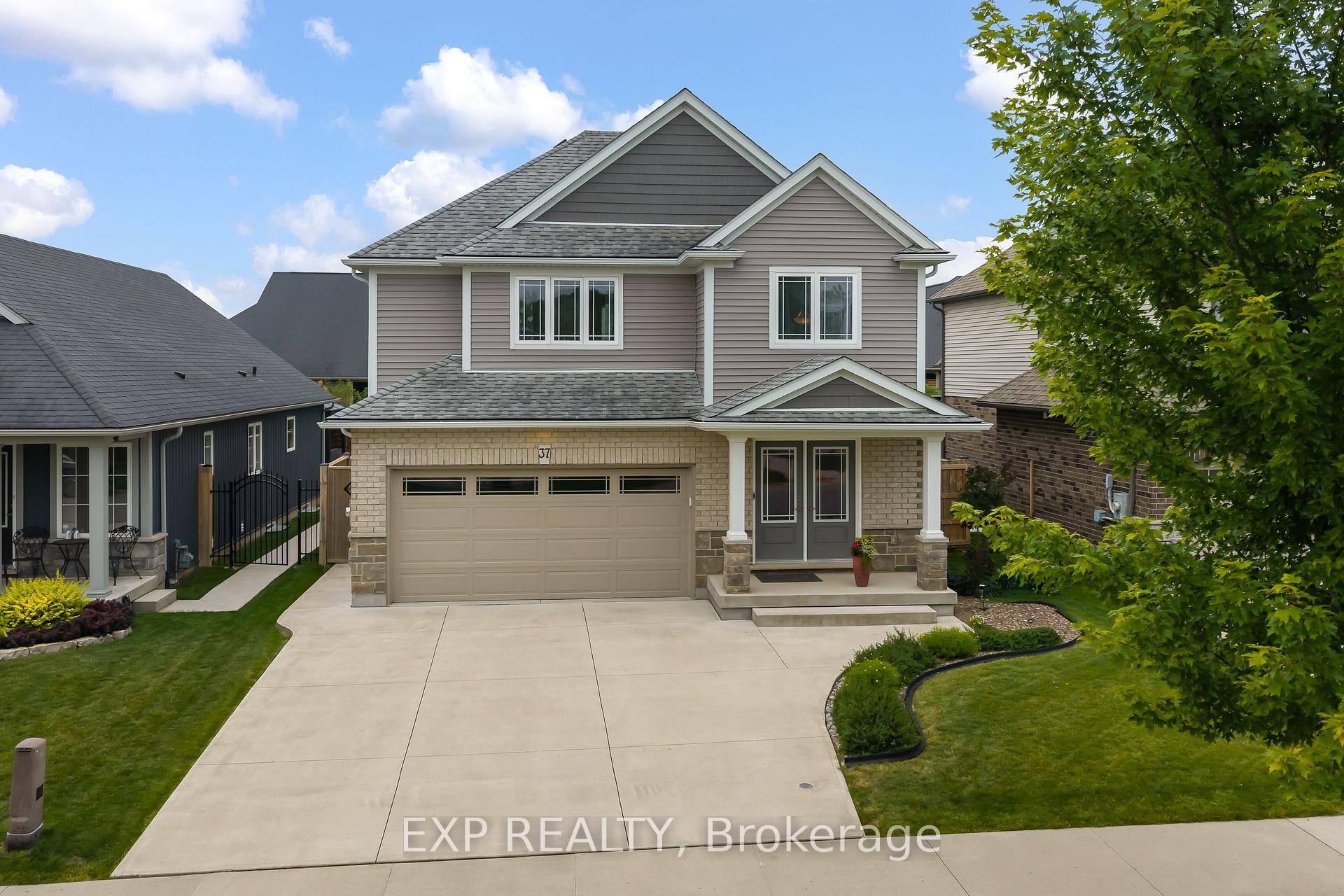 Photo 2 of 37 Mcfarland Street, Thorold, Hurricane/Merrittville — HOMEH