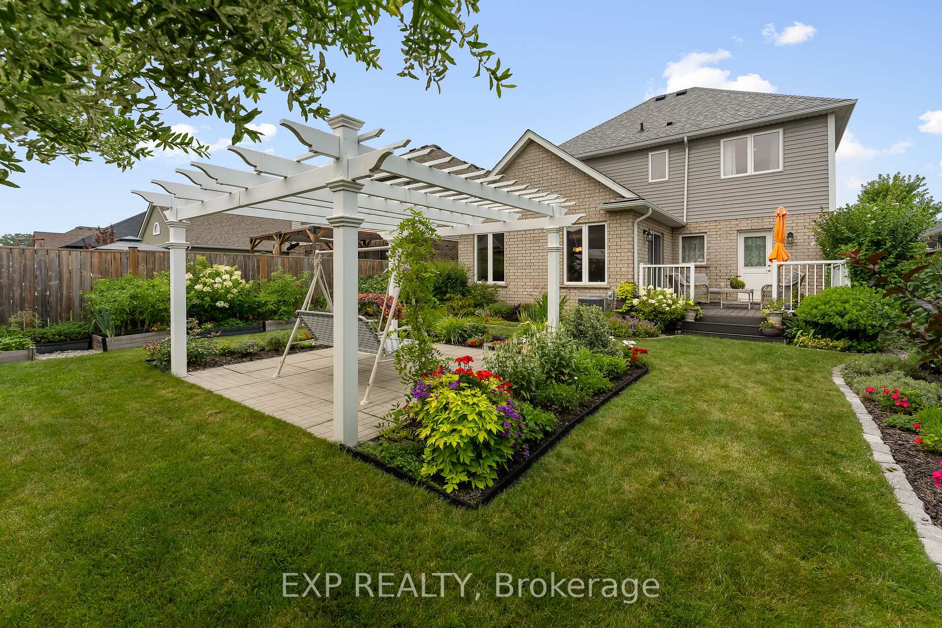 Photo 25 of 37 Mcfarland Street, Thorold, Hurricane/Merrittville — HOMEH