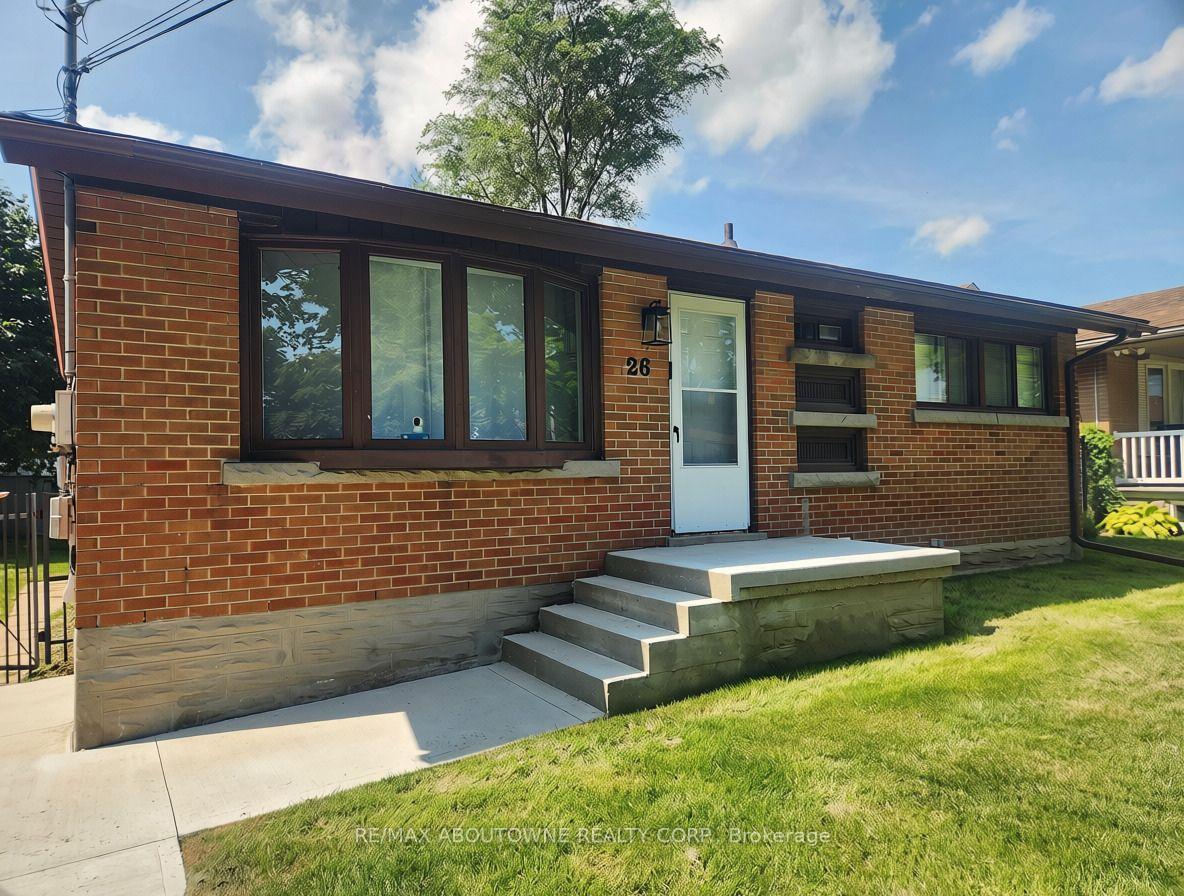 Photo 1 of Unit Lower, 26 Grandfield Street, Hamilton, Huntington — HOMEH
