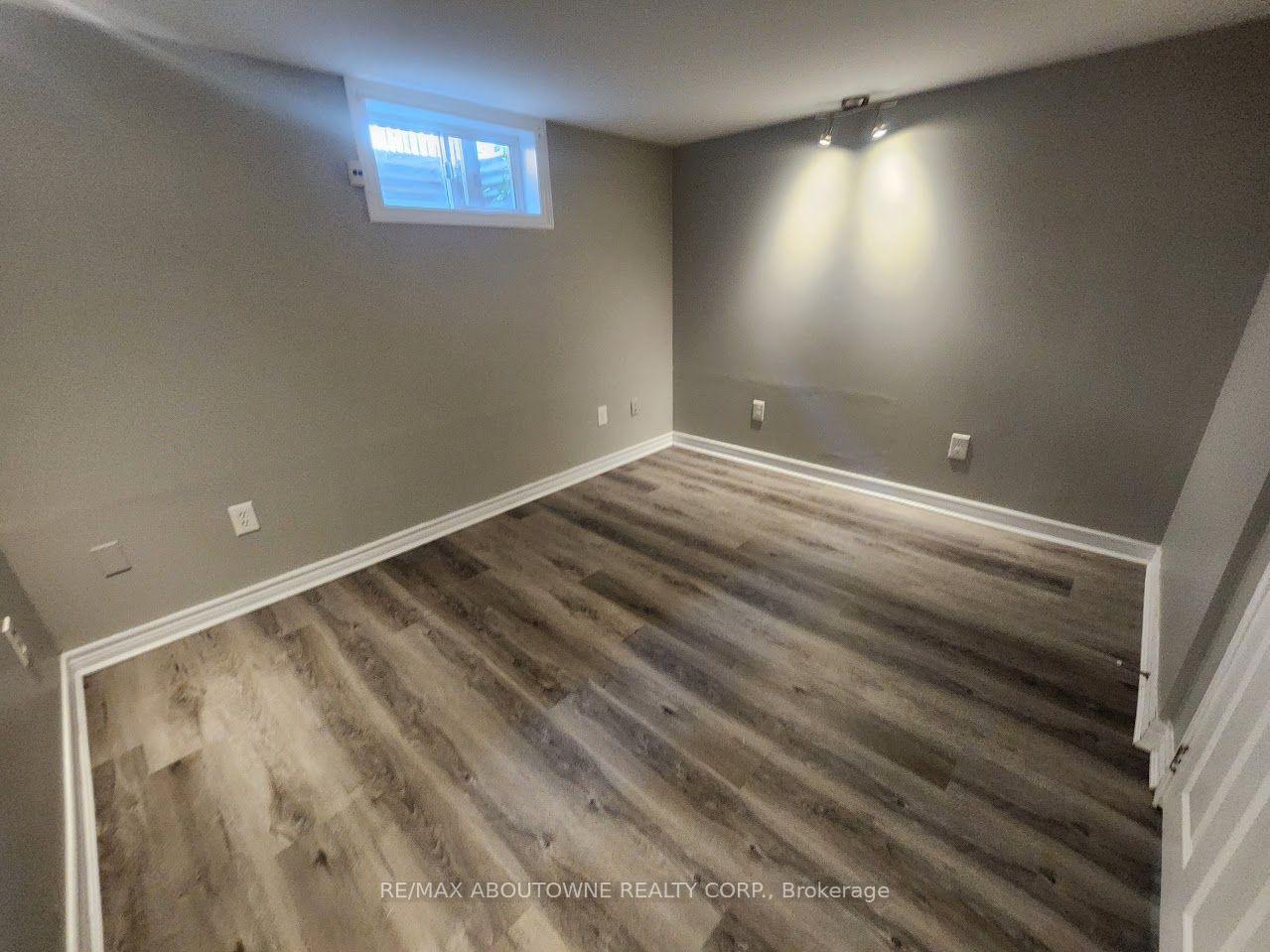 Photo 15 of Unit Lower, 26 Grandfield Street, Hamilton, Huntington — HOMEH
