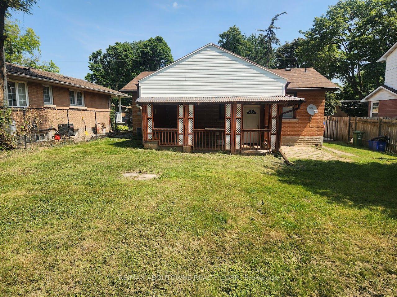 Photo 19 of Unit Lower, 26 Grandfield Street, Hamilton, Huntington — HOMEH