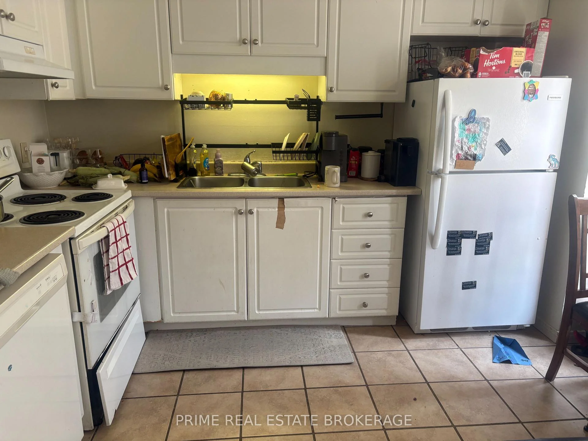 Photo 6 of Unit 44, 135 Belmont Drive, London, South O — HOMEH