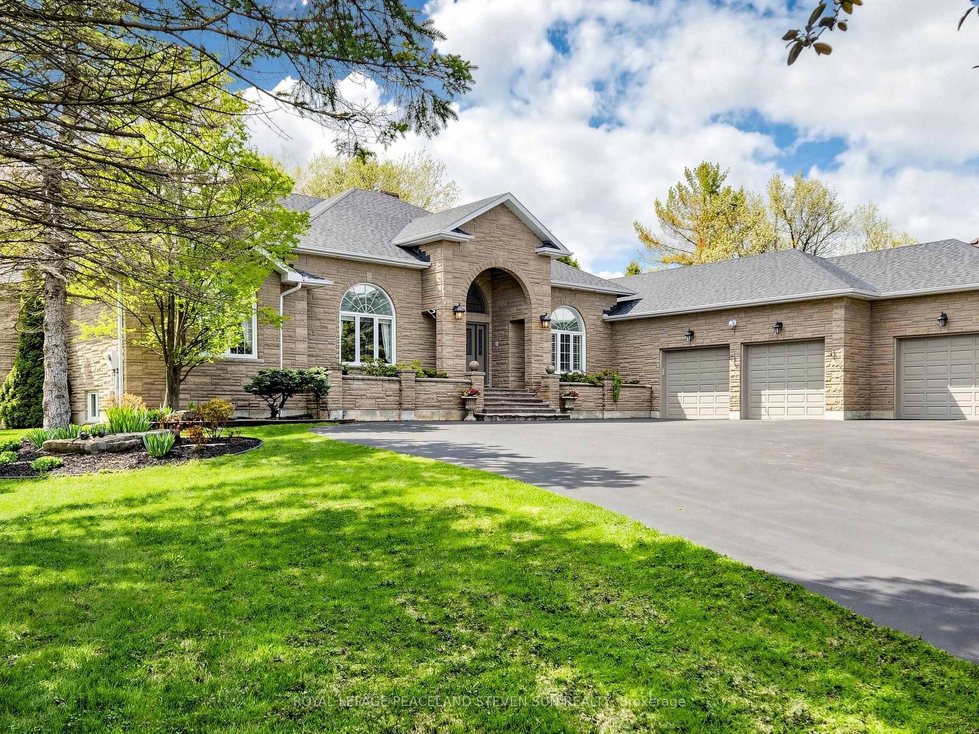 Photo 1 of 48 Buggey Lane, Ajax, Northeast Ajax — HOMEH