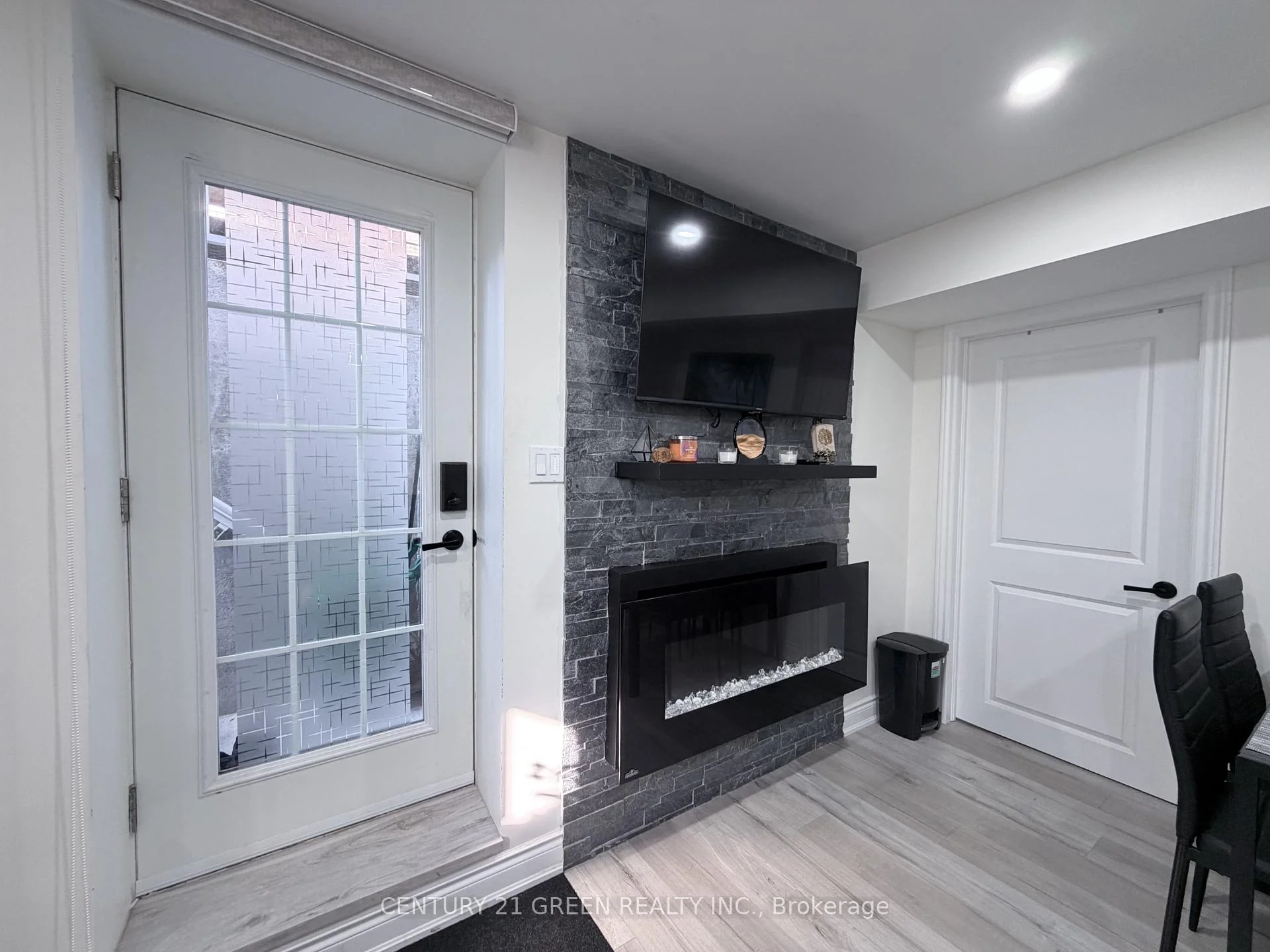 Photo 23 of Unit Bsmt, 1213 Duignan Crescent, Milton, Ford — HOMEH