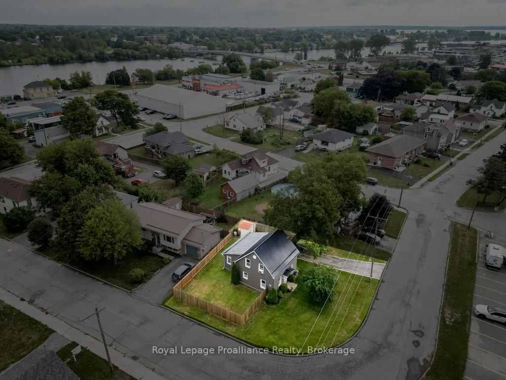 Photo 3 of 61 Pelham Street, Quinte West, Trenton Ward — HOMEH
