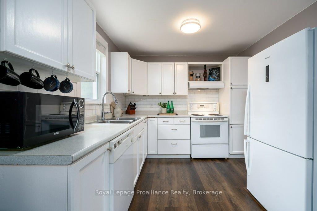 Photo 11 of 61 Pelham Street, Quinte West, Trenton Ward — HOMEH