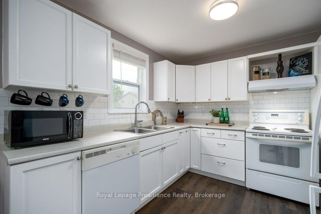 Photo 13 of 61 Pelham Street, Quinte West, Trenton Ward — HOMEH