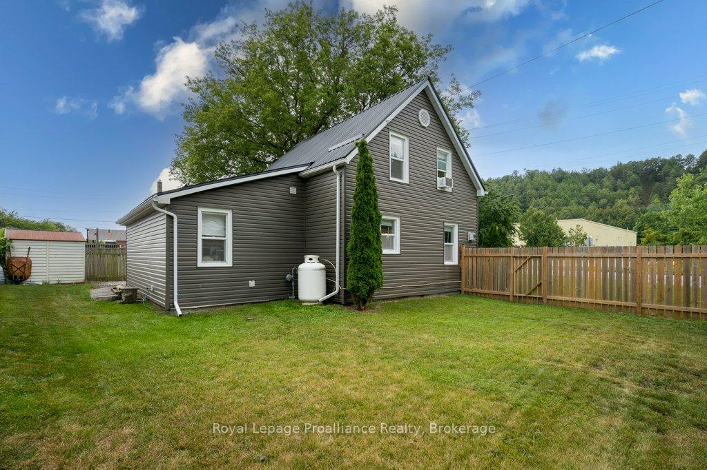 Photo 34 of 61 Pelham Street, Quinte West, Trenton Ward — HOMEH