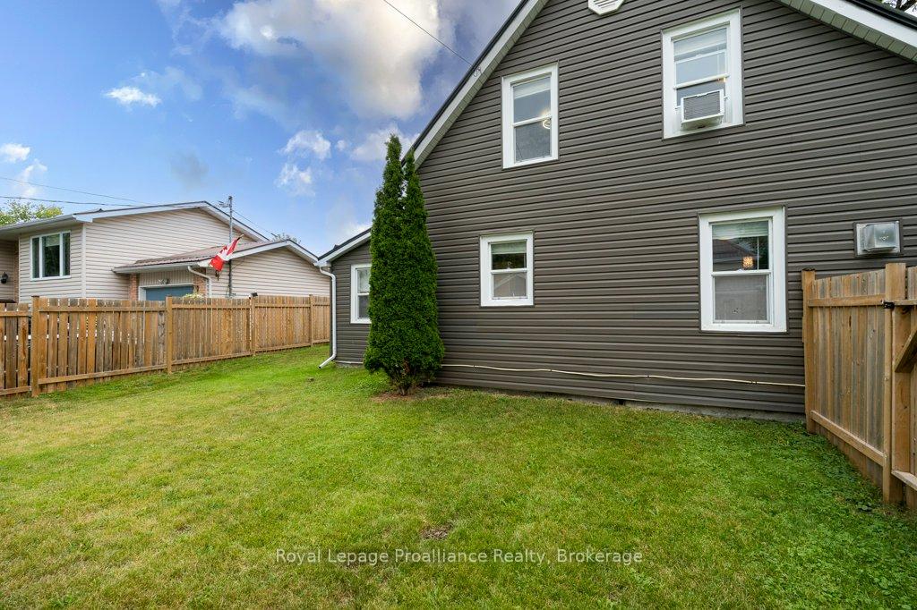 Photo 35 of 61 Pelham Street, Quinte West, Trenton Ward — HOMEH