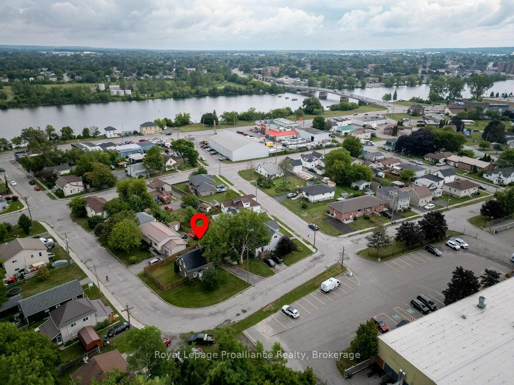 Photo 39 of 61 Pelham Street, Quinte West, Trenton Ward — HOMEH