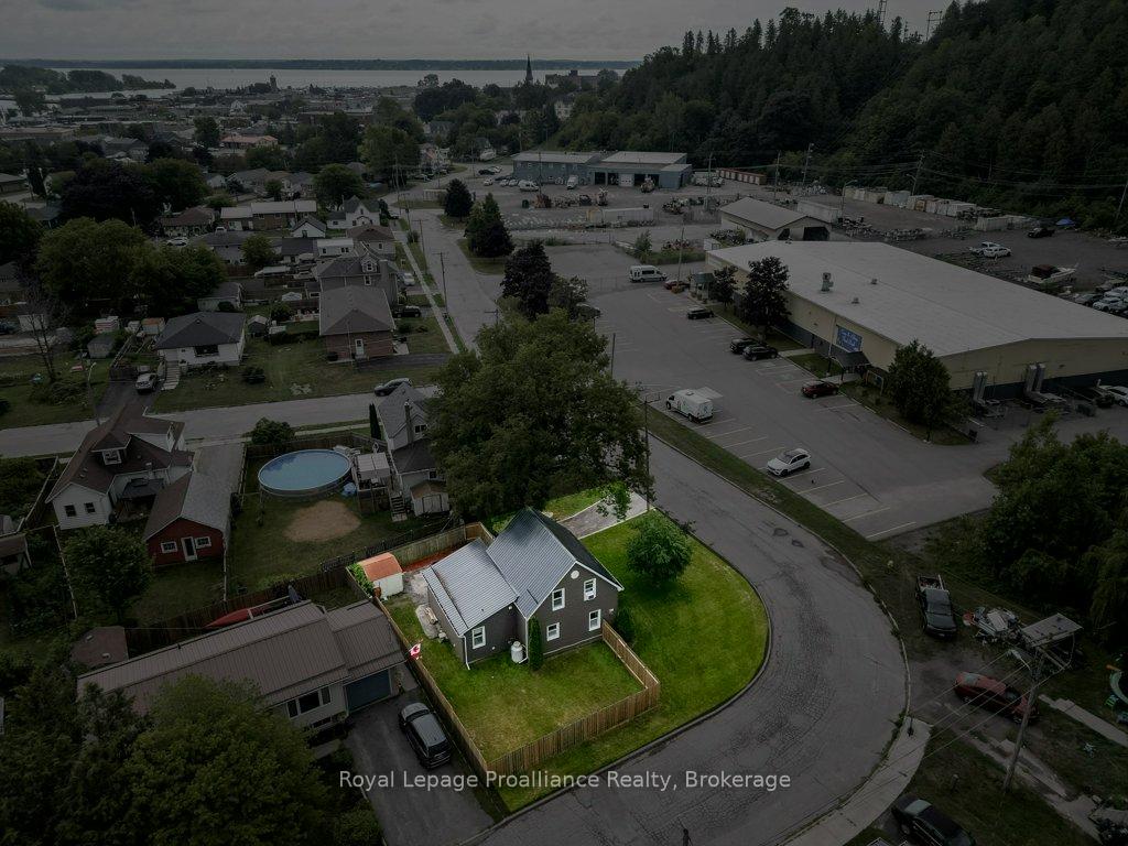 Photo 40 of 61 Pelham Street, Quinte West, Trenton Ward — HOMEH