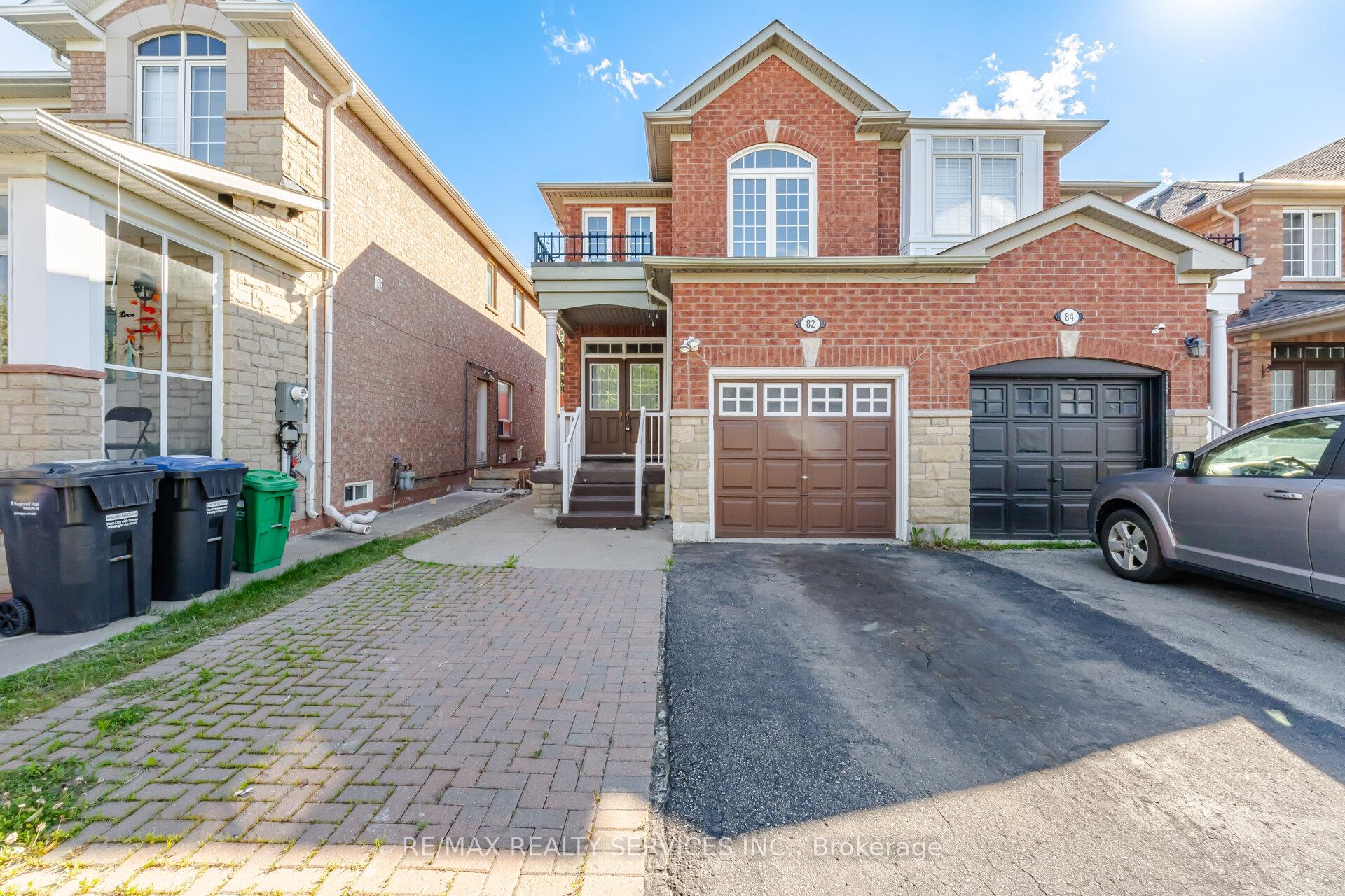 Photo 2 of 82 Rubysilver Drive, Brampton, Vales of Castlemore — HOMEH