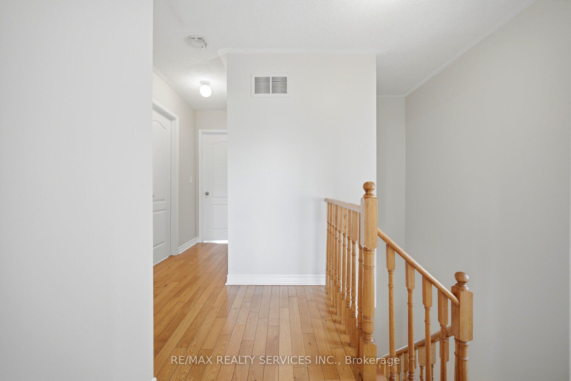 Photo 20 of 82 Rubysilver Drive, Brampton, Vales of Castlemore — HOMEH