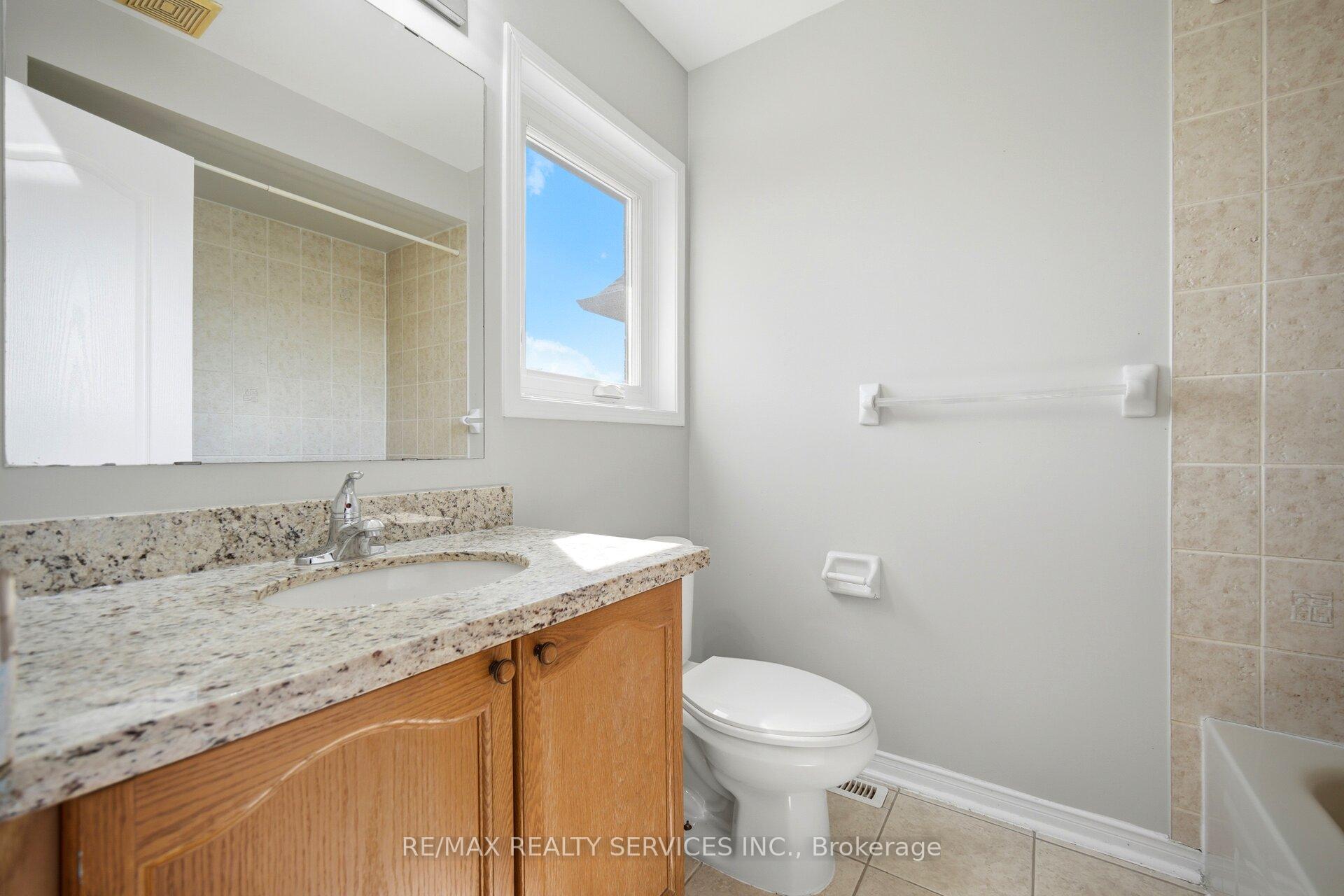 Photo 27 of 82 Rubysilver Drive, Brampton, Vales of Castlemore — HOMEH