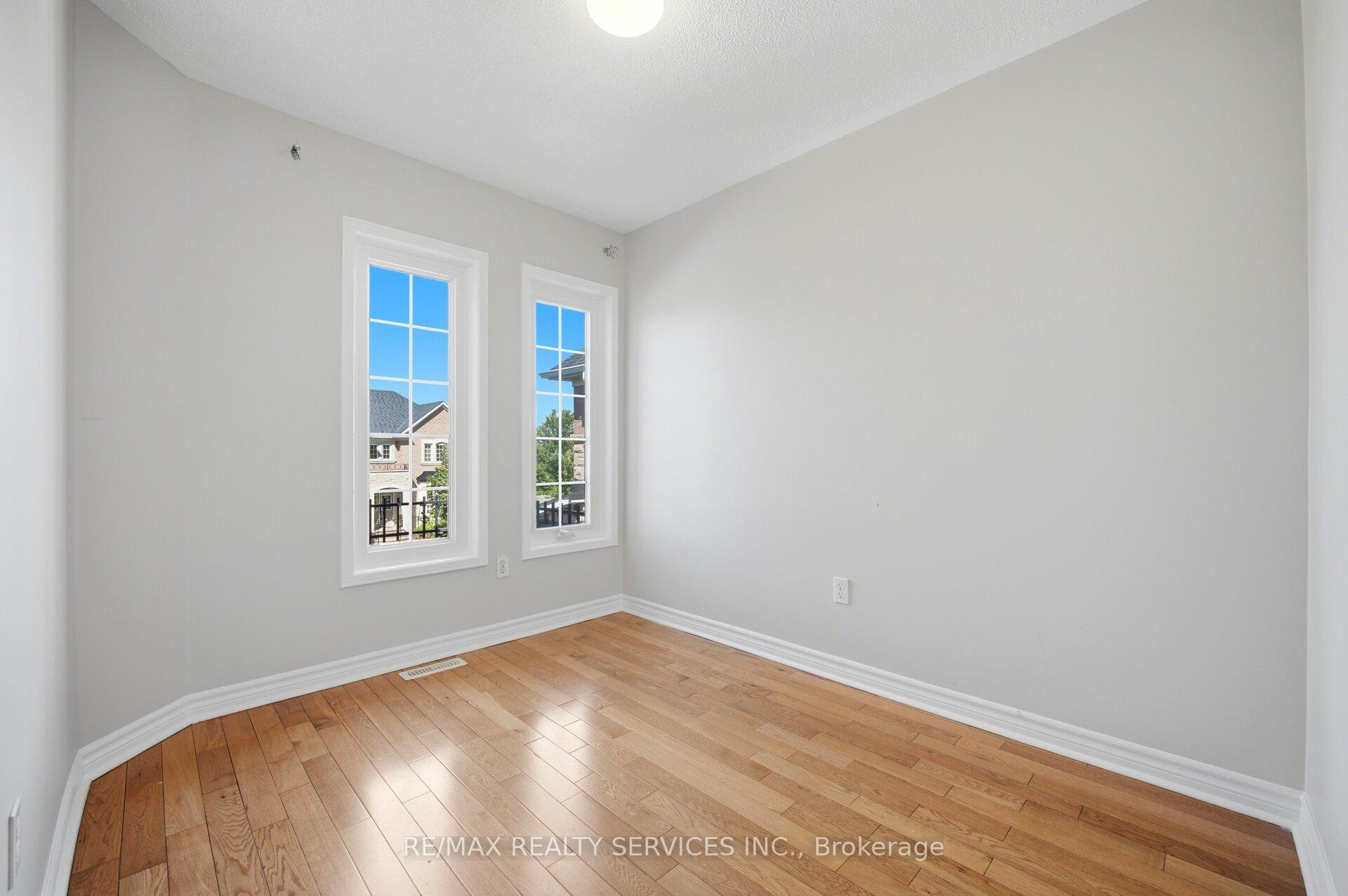 Photo 32 of 82 Rubysilver Drive, Brampton, Vales of Castlemore — HOMEH