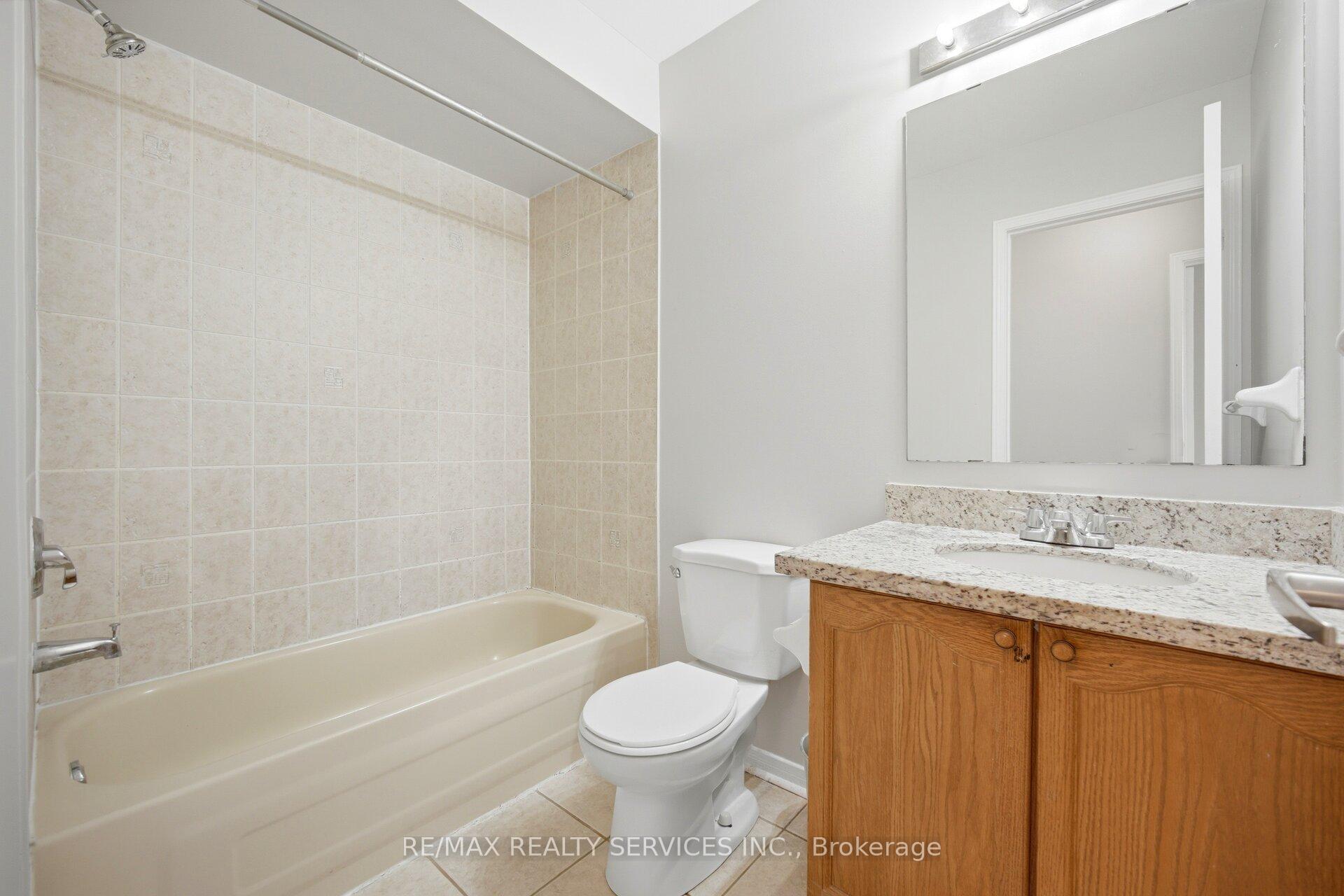 Photo 34 of 82 Rubysilver Drive, Brampton, Vales of Castlemore — HOMEH
