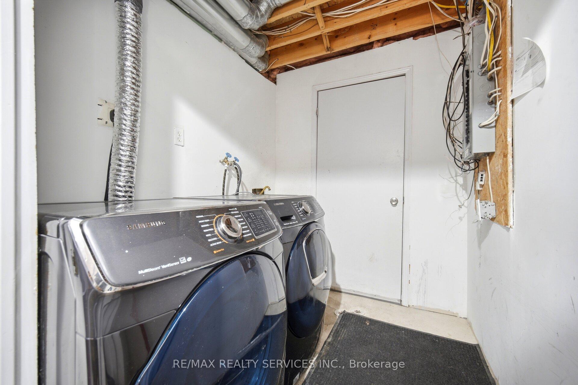 Photo 47 of 82 Rubysilver Drive, Brampton, Vales of Castlemore — HOMEH