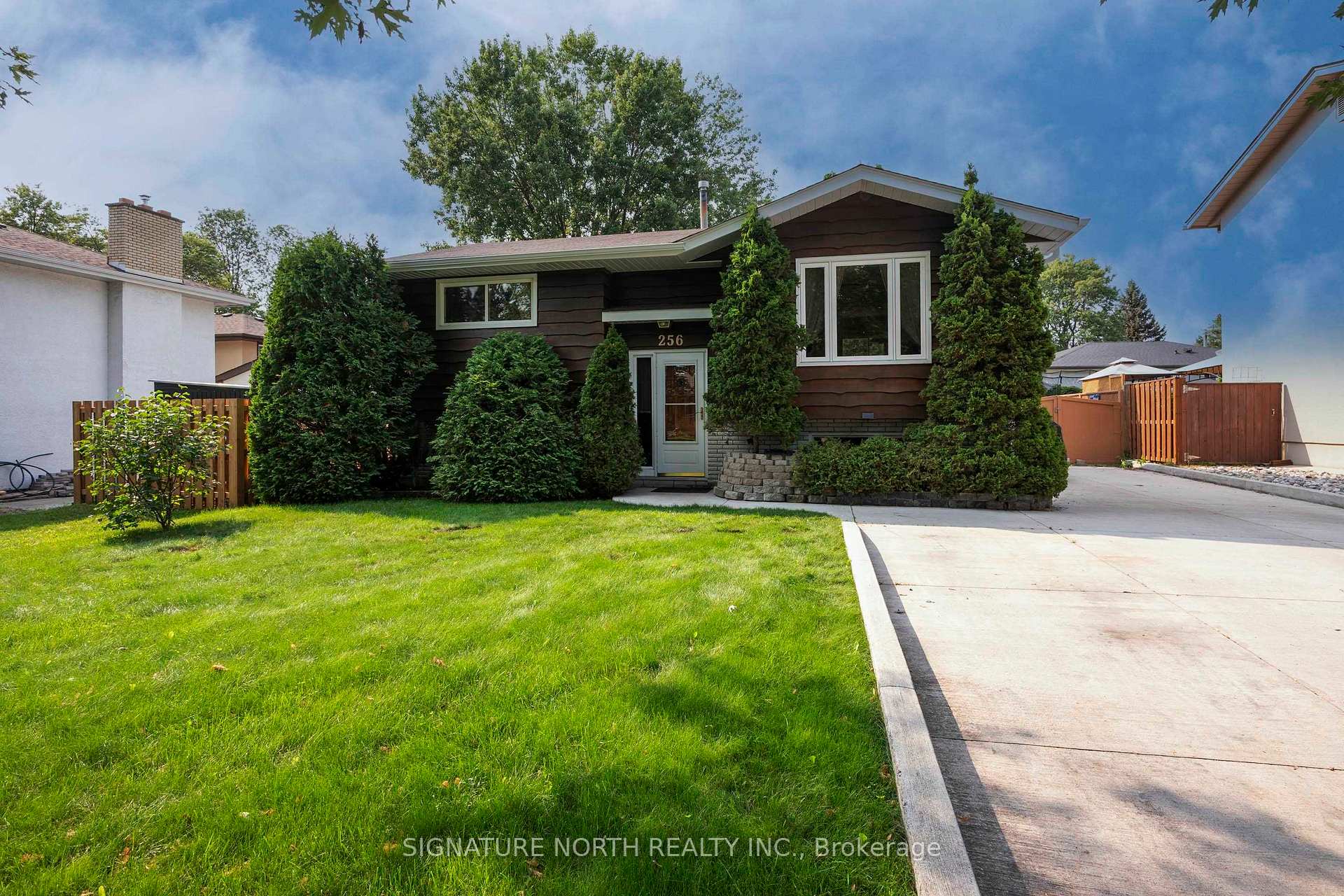 Photo 1 of 256 Fairbanks Crescent, Thunder Bay, River Terrace — HOMEH