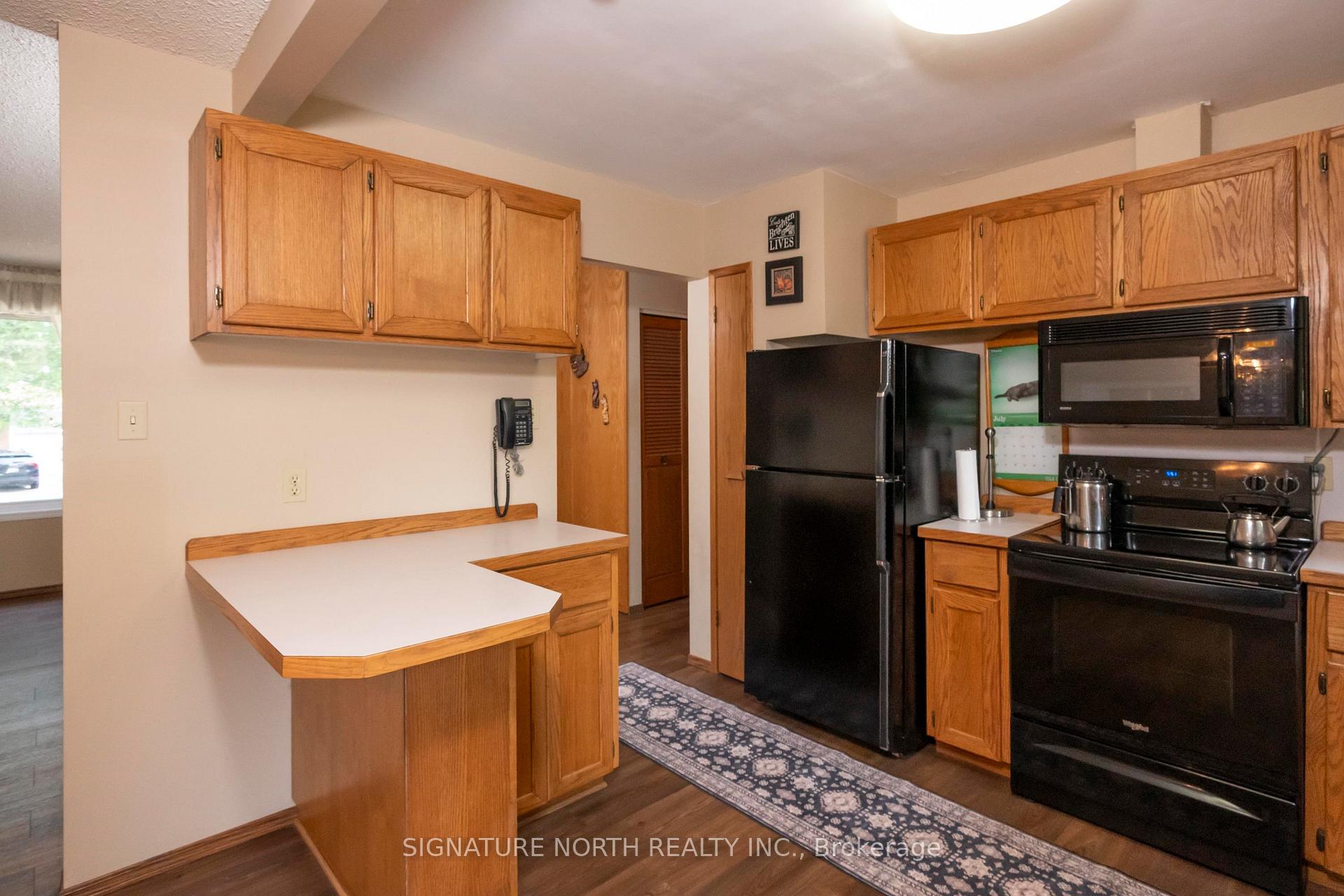 Photo 13 of 256 Fairbanks Crescent, Thunder Bay, River Terrace — HOMEH
