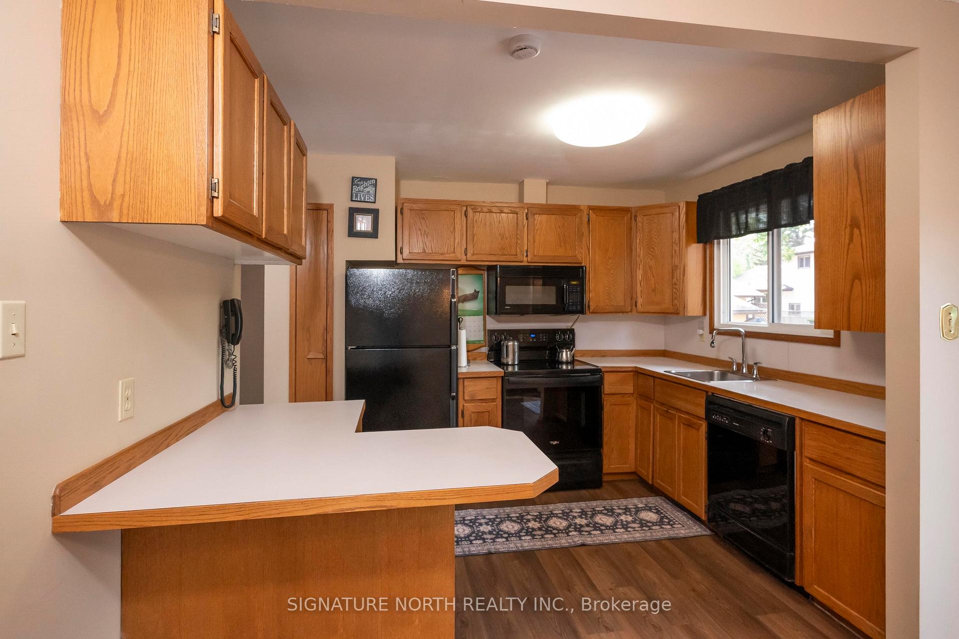 Photo 15 of 256 Fairbanks Crescent, Thunder Bay, River Terrace — HOMEH