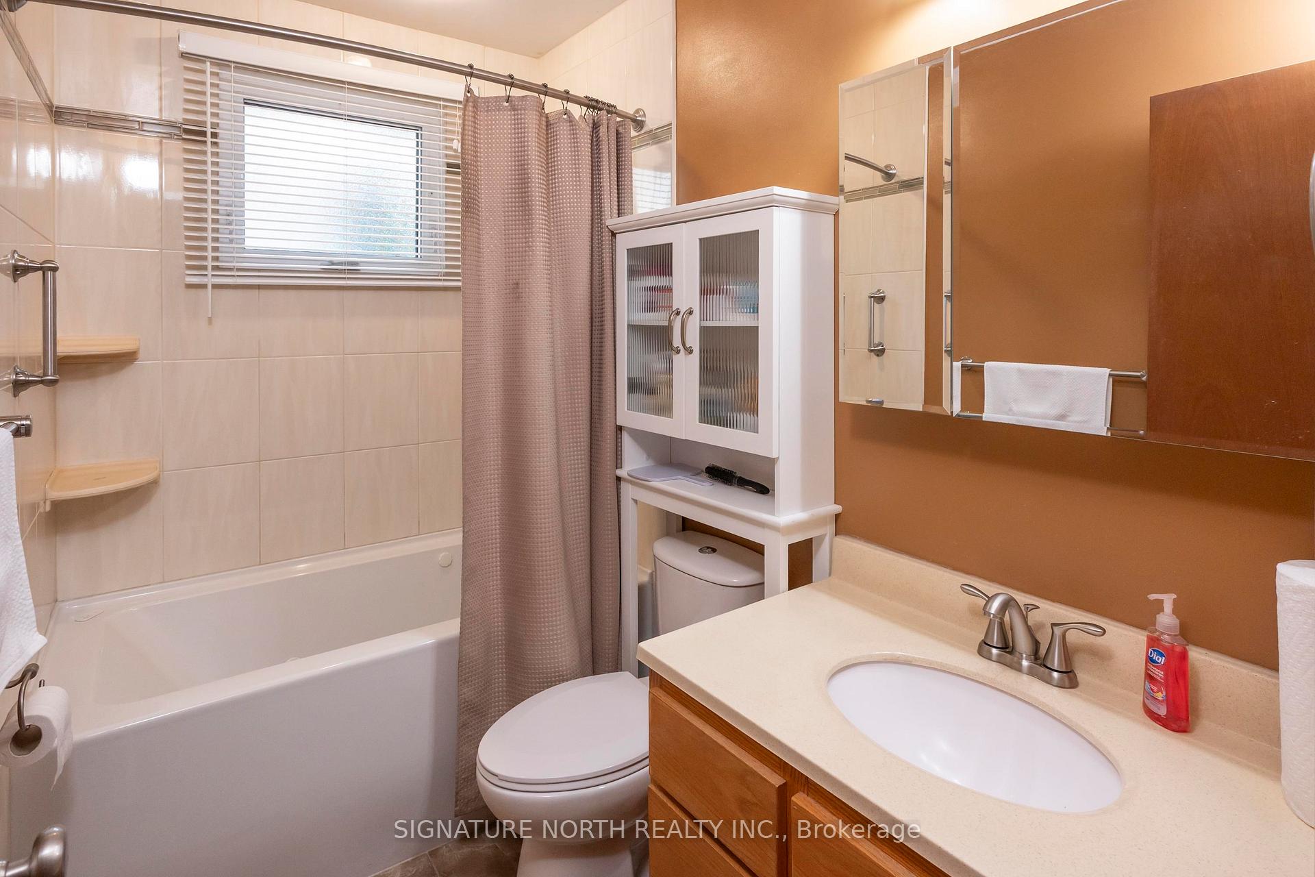 Photo 19 of 256 Fairbanks Crescent, Thunder Bay, River Terrace — HOMEH