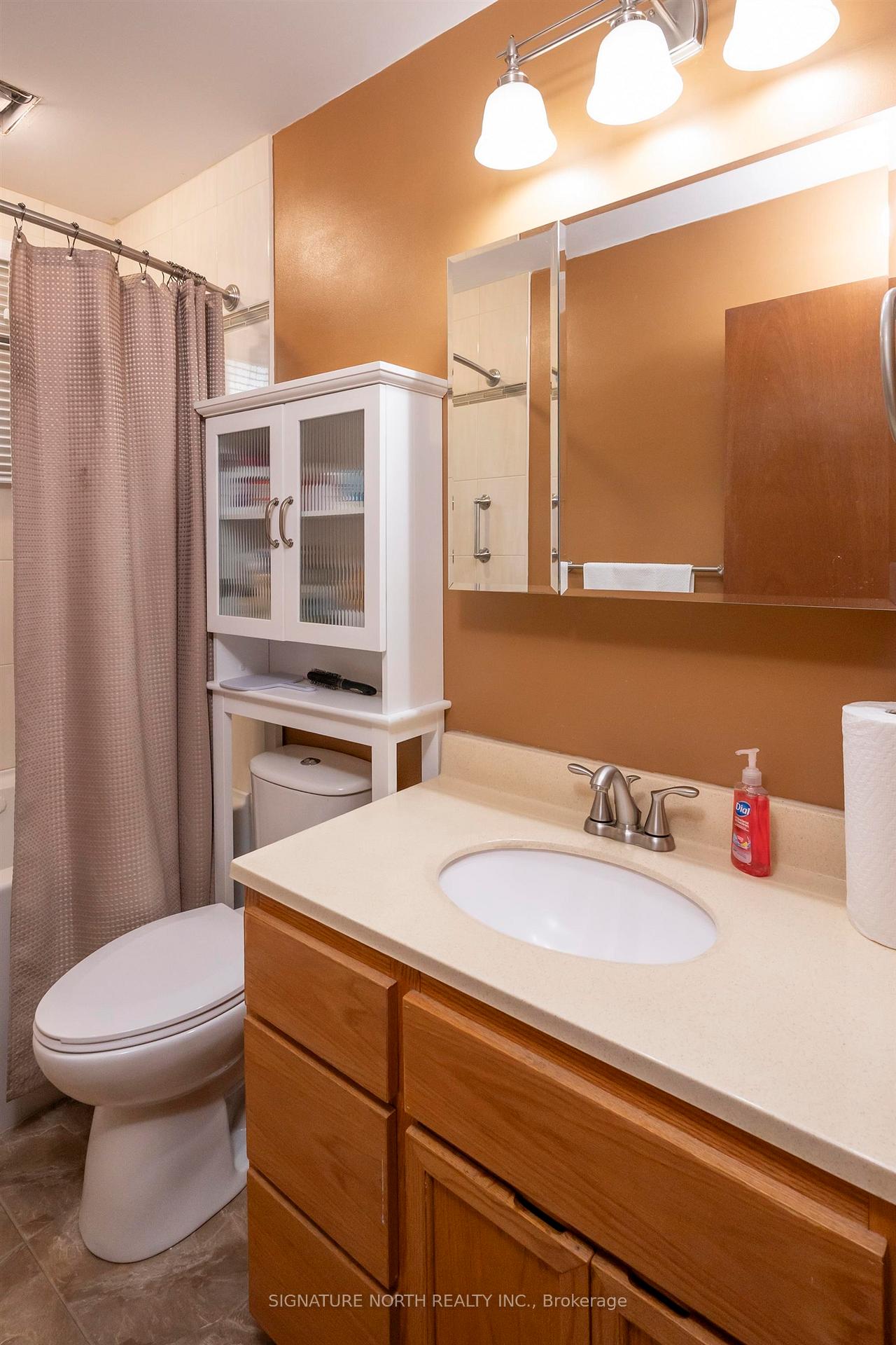 Photo 20 of 256 Fairbanks Crescent, Thunder Bay, River Terrace — HOMEH
