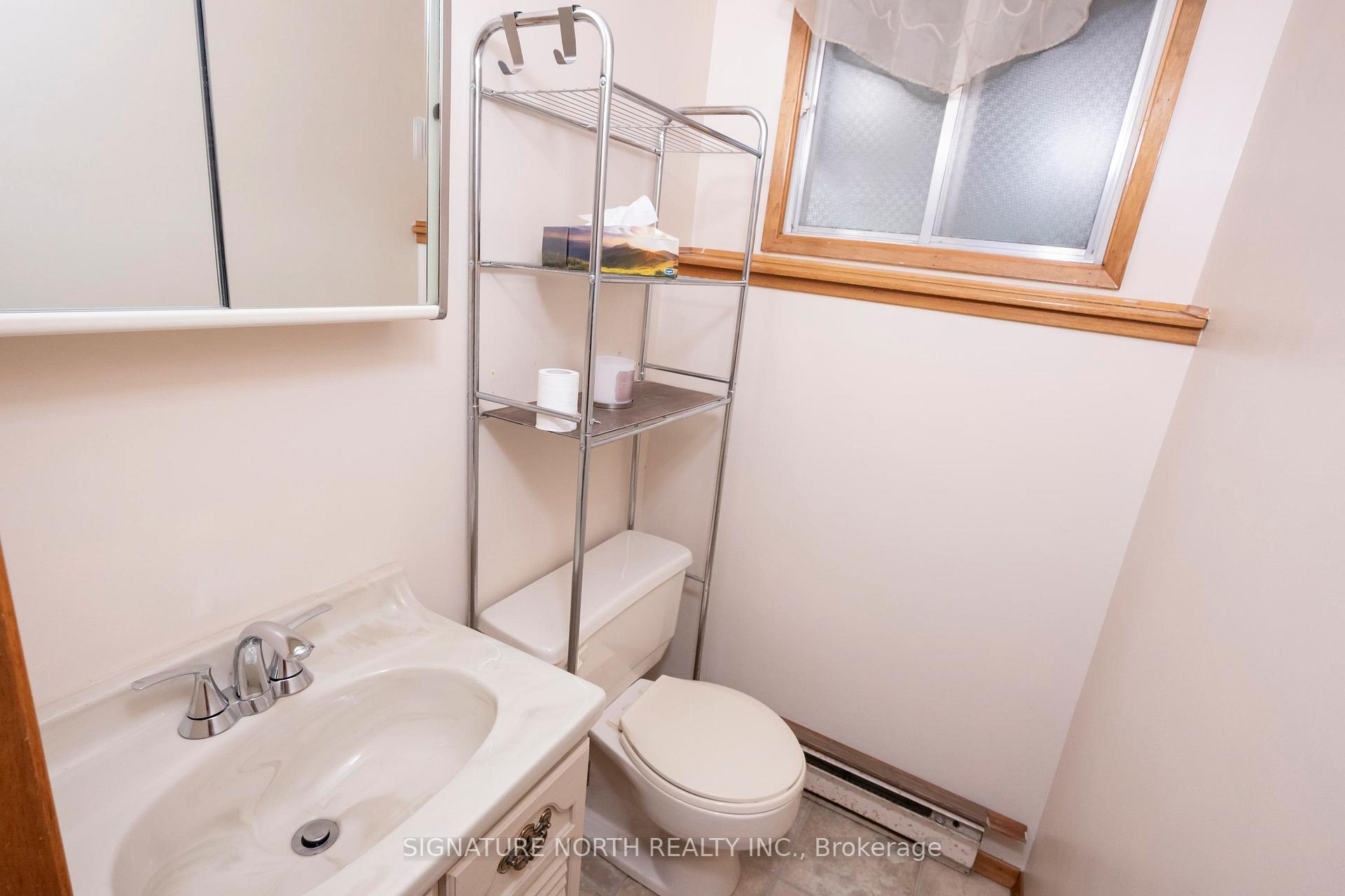 Photo 34 of 256 Fairbanks Crescent, Thunder Bay, River Terrace — HOMEH