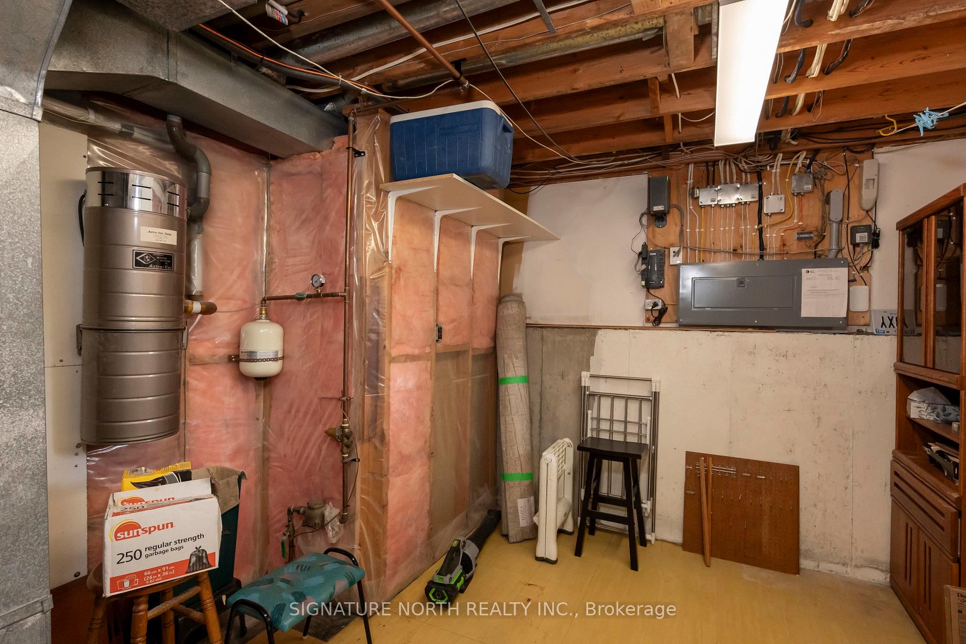 Photo 36 of 256 Fairbanks Crescent, Thunder Bay, River Terrace — HOMEH