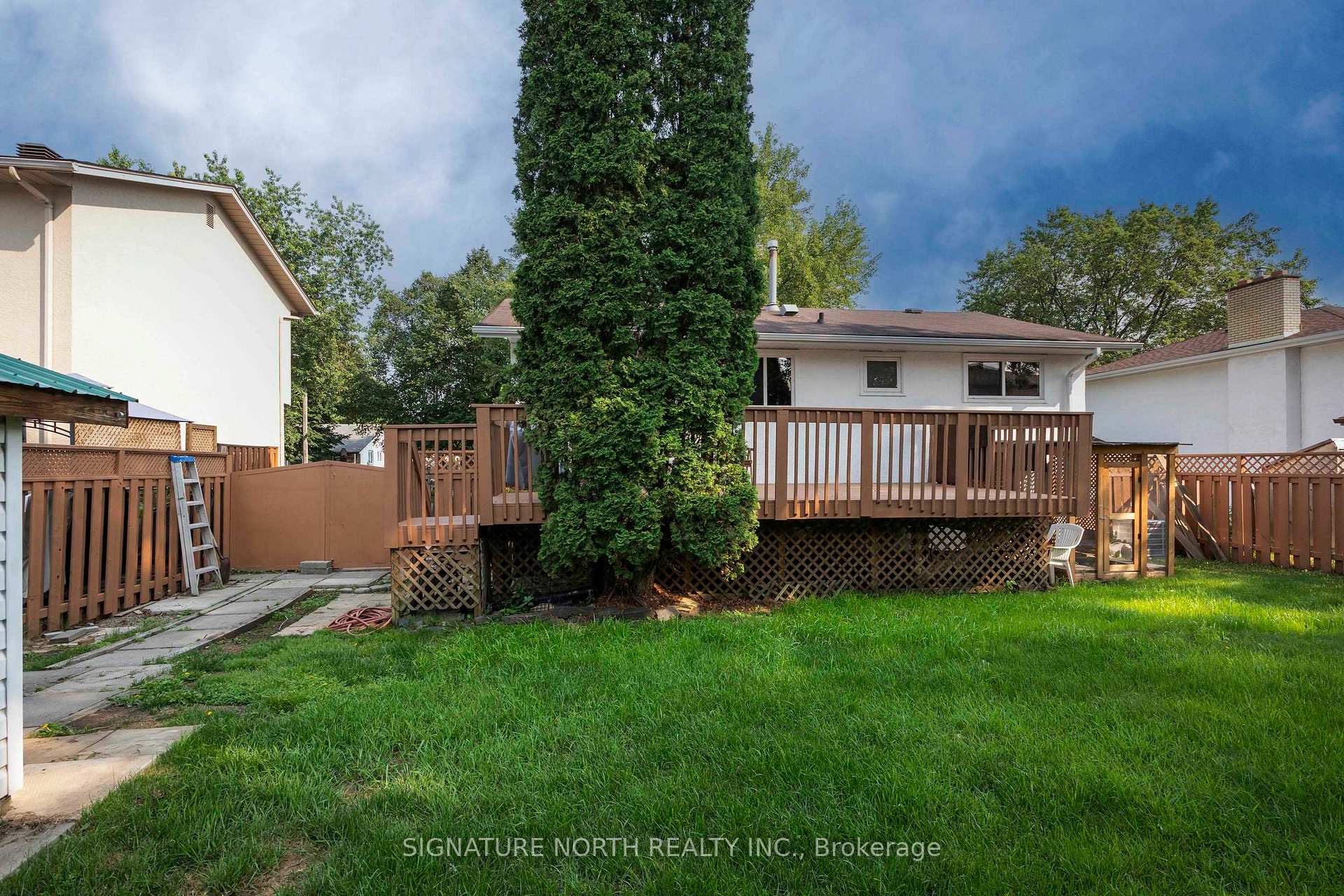 Photo 45 of 256 Fairbanks Crescent, Thunder Bay, River Terrace — HOMEH