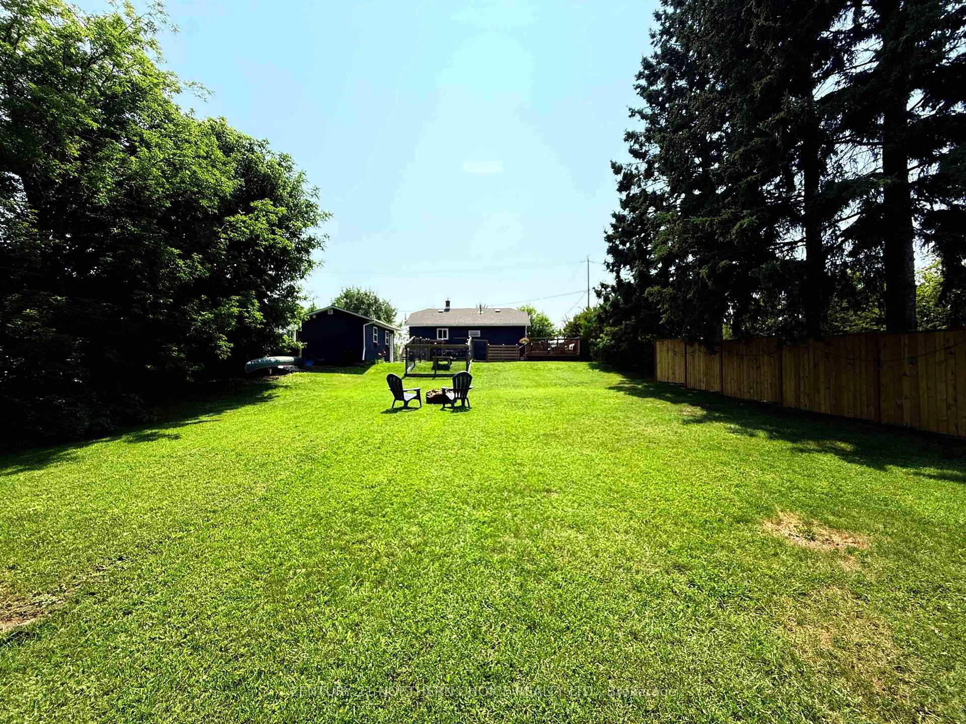 Photo 2 of 36 Robert Street, Sioux Lookout — HOMEH
