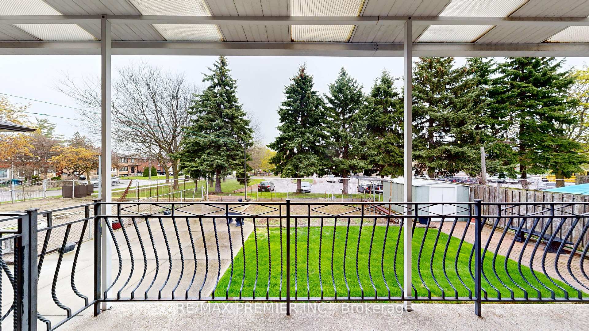 Photo 50 of 55 Chiswick Avenue, North York, Brookhaven-Amesbury — HOMEH