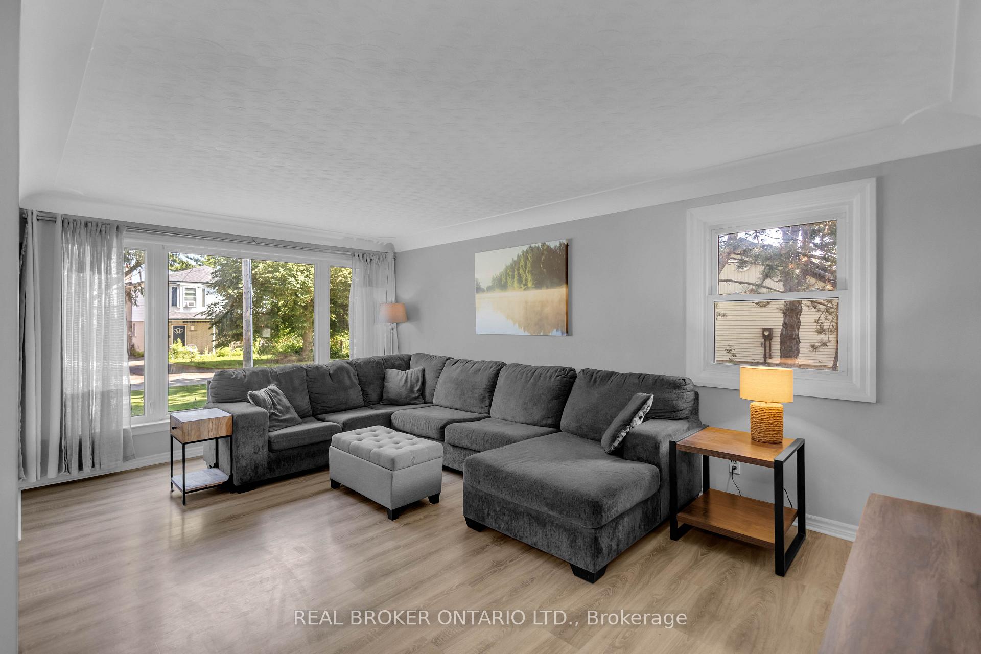 Photo 6 of 46 Dufferin Street, Brant, Burford — HOMEH