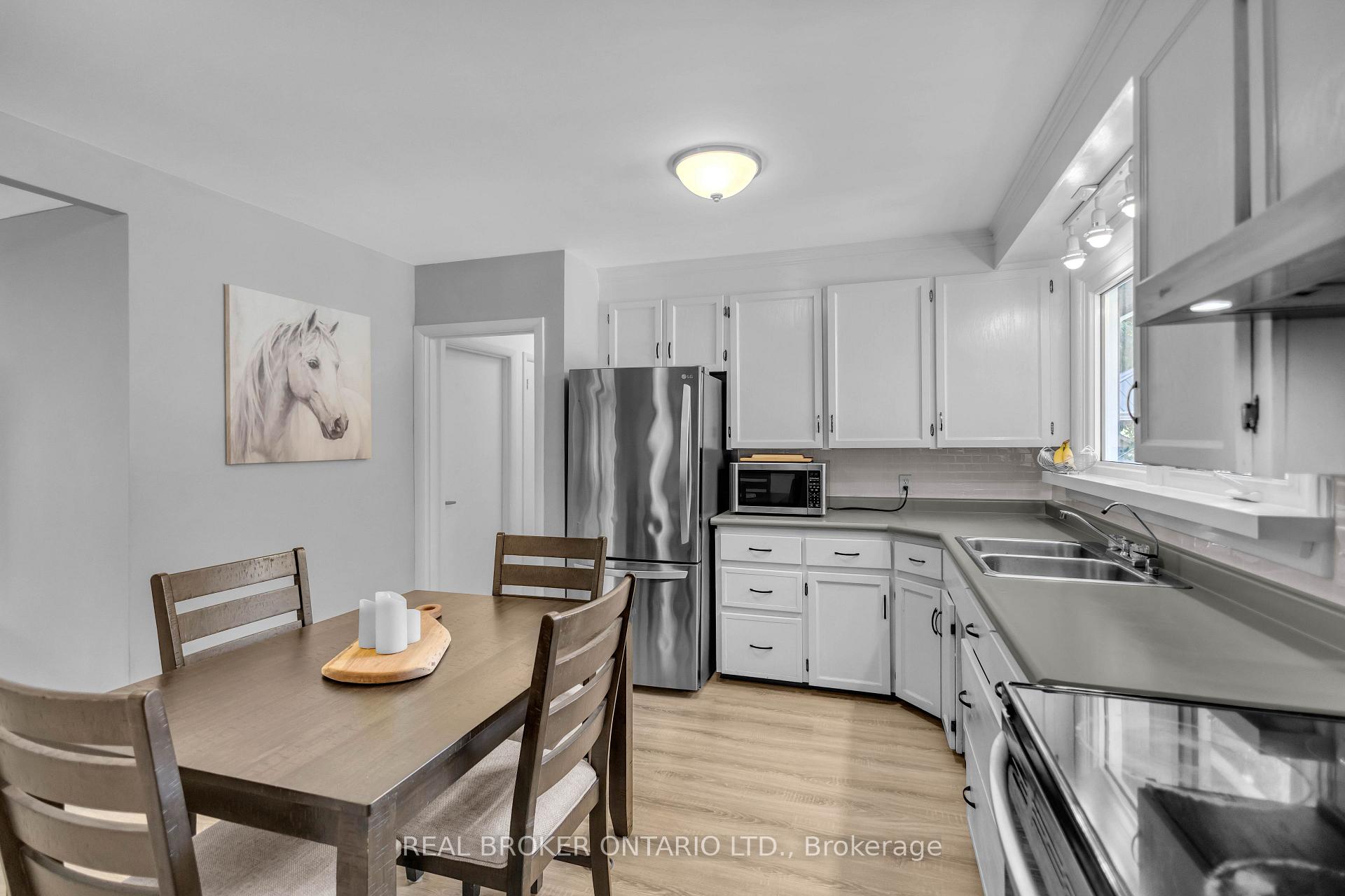 Photo 10 of 46 Dufferin Street, Brant, Burford — HOMEH