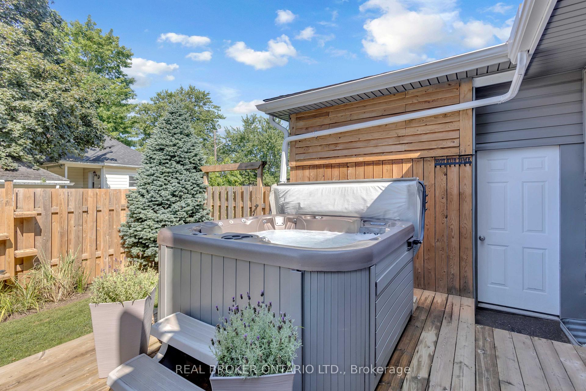 Photo 20 of 46 Dufferin Street, Brant, Burford — HOMEH