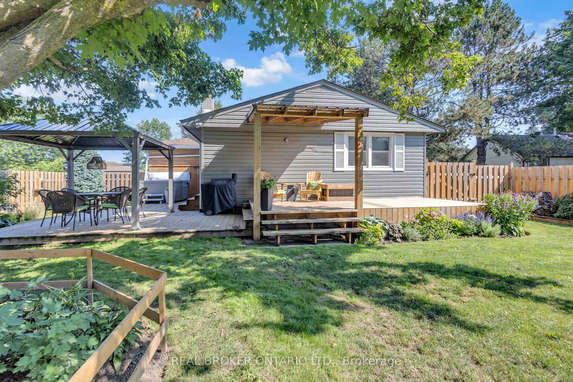 Photo 22 of 46 Dufferin Street, Brant, Burford — HOMEH