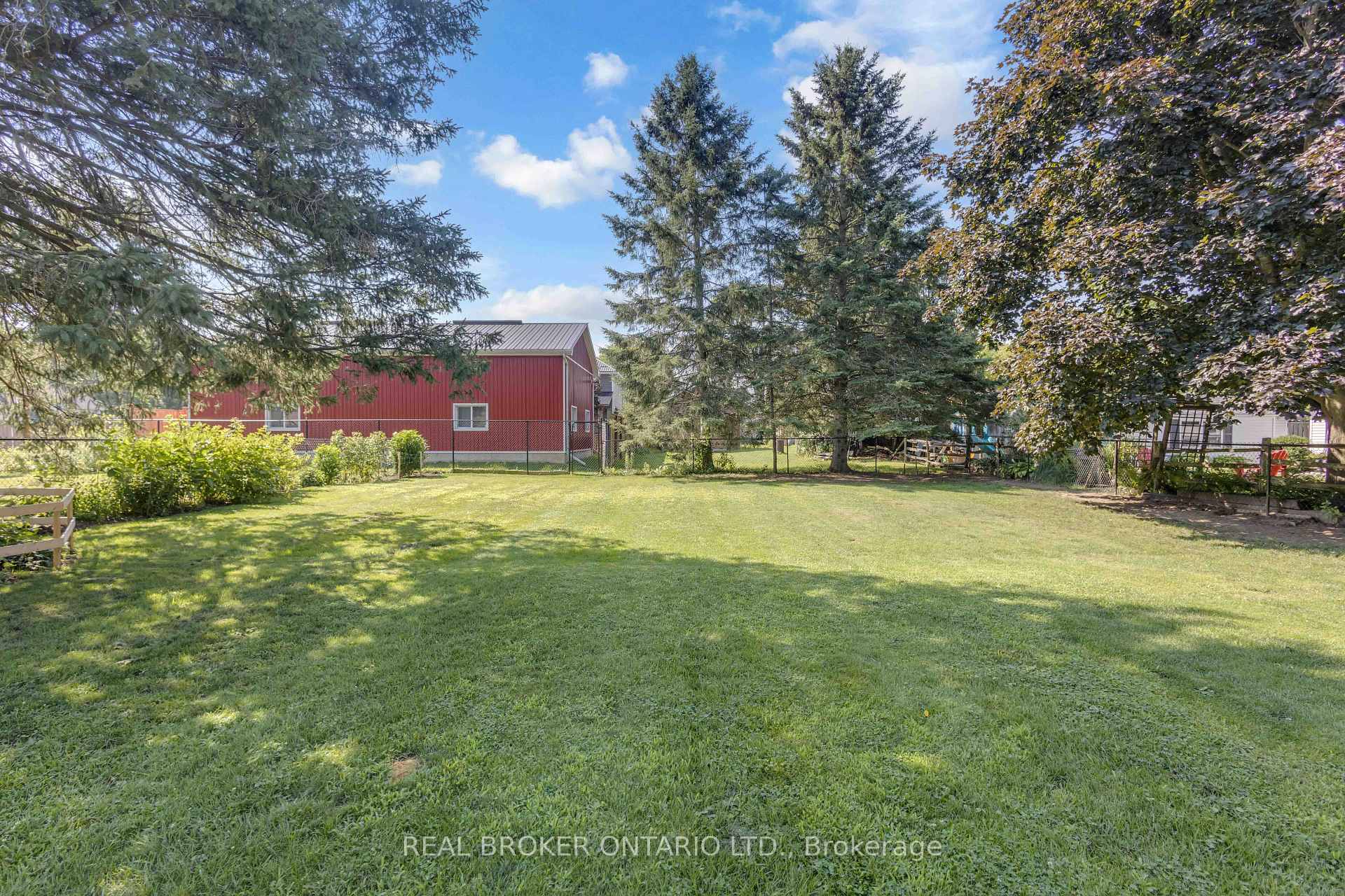 Photo 29 of 46 Dufferin Street, Brant, Burford — HOMEH