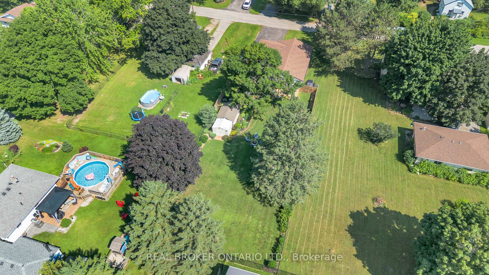 Photo 40 of 46 Dufferin Street, Brant, Burford — HOMEH