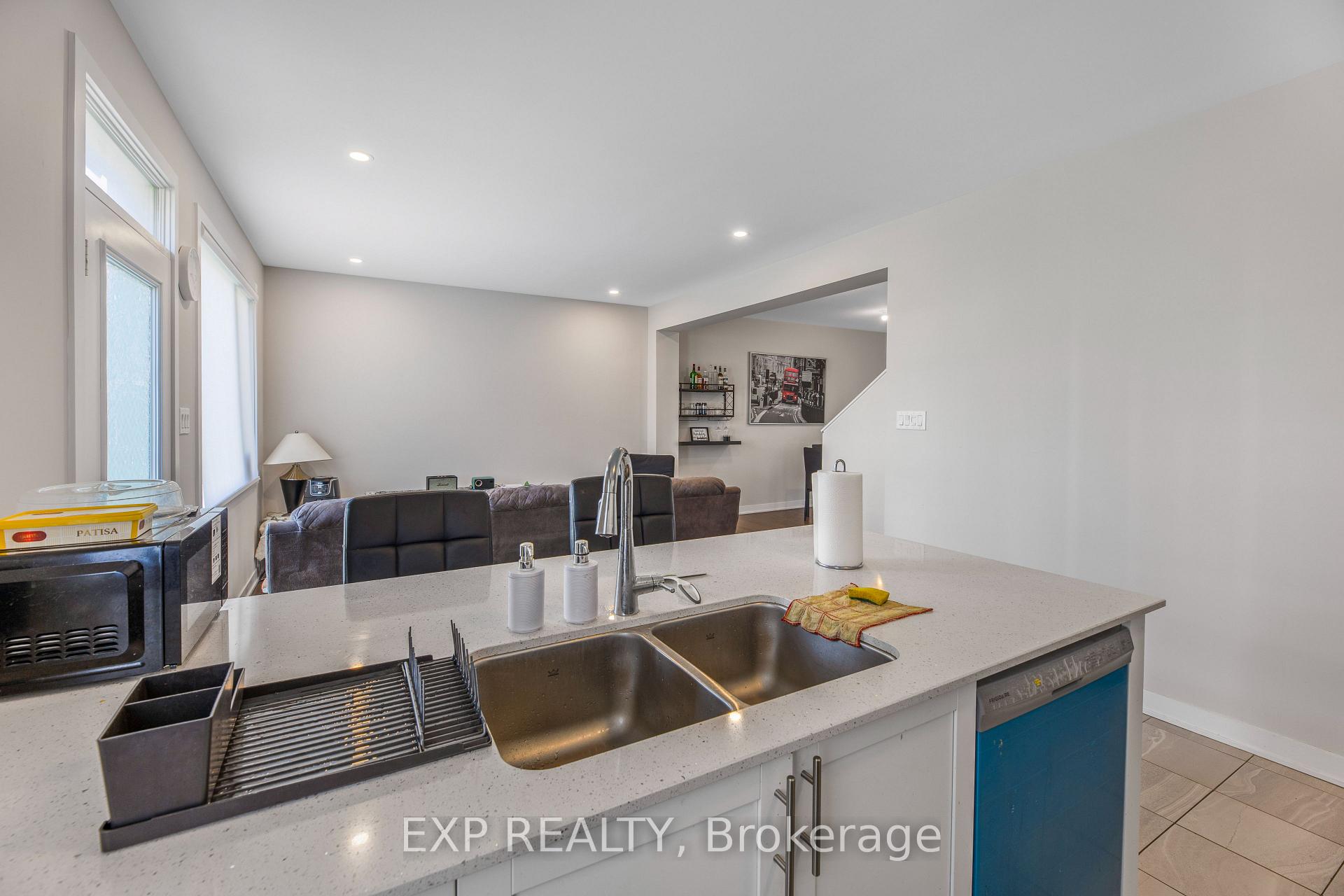 Photo 9 of 1919 Elevation Road, Ottawa, Barrhaven - Half Moon Bay — HOMEH