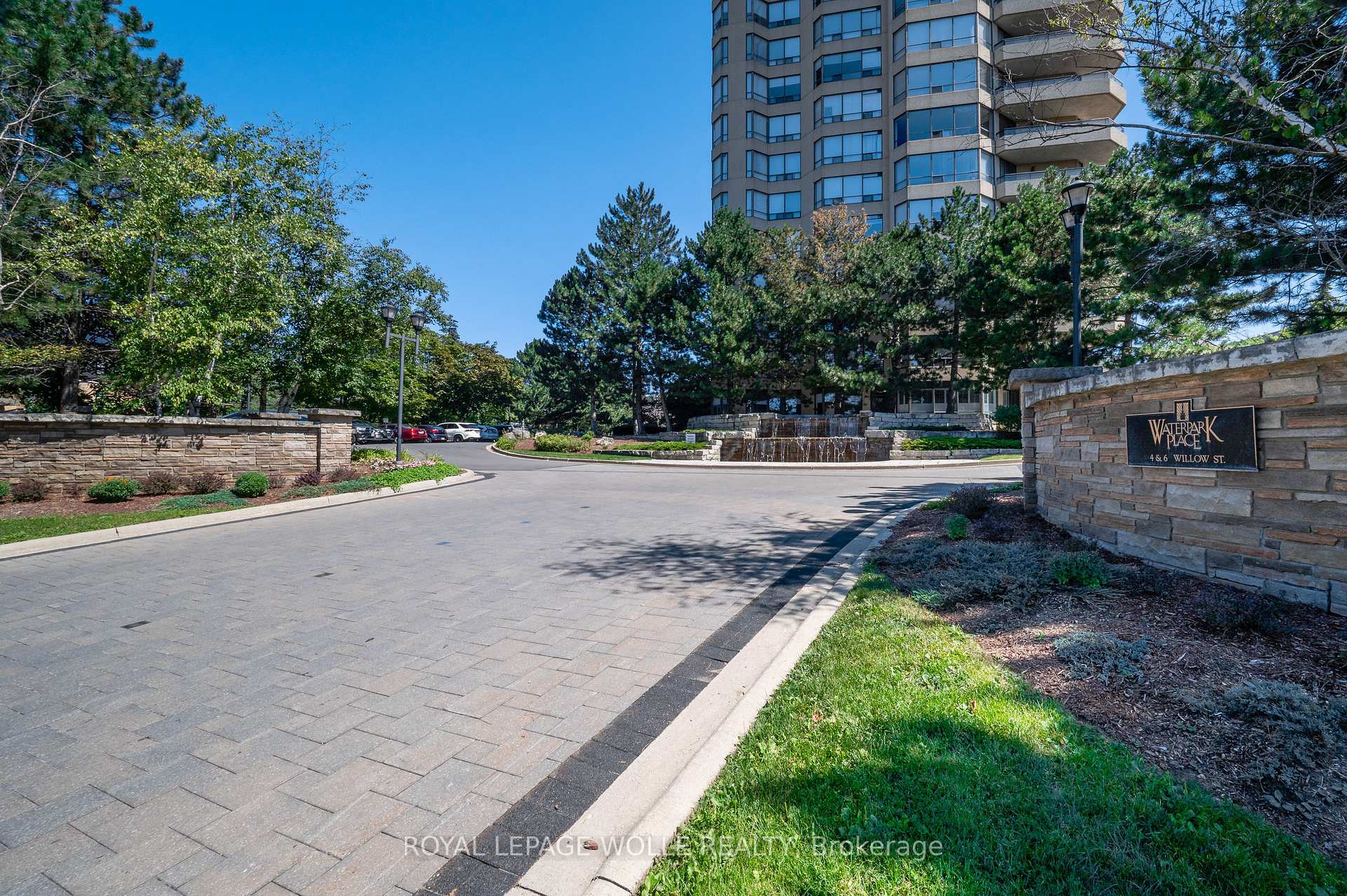 Photo 3 of Unit 1807, 6 Willow Street, Waterloo, Uptown Waterloo/North Ward — HOMEH