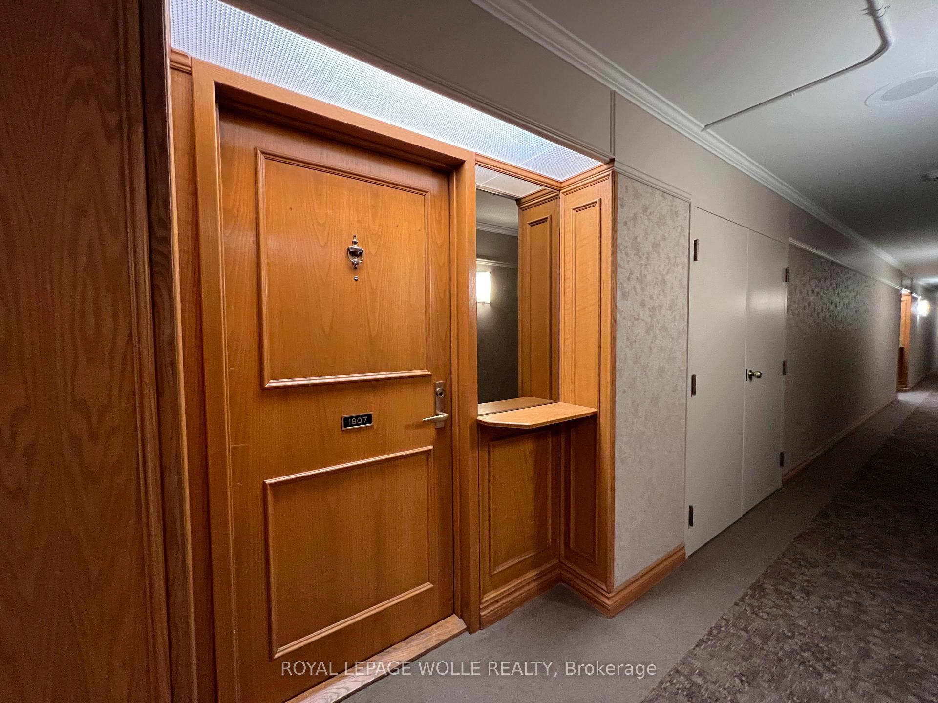 Photo 8 of Unit 1807, 6 Willow Street, Waterloo, Uptown Waterloo/North Ward — HOMEH