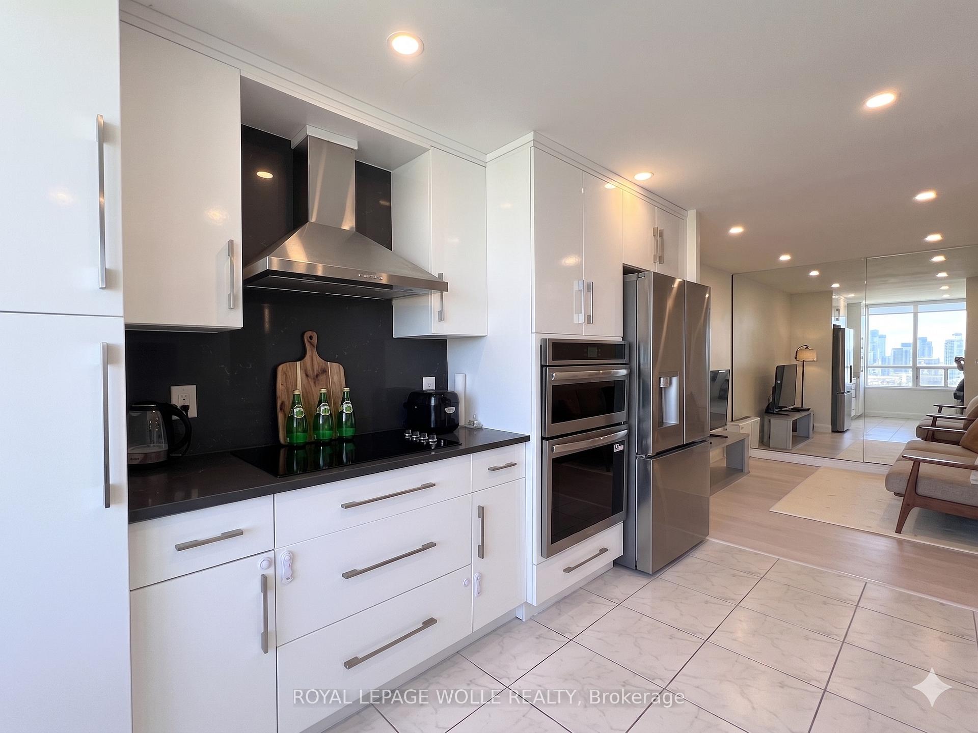 Photo 11 of Unit 1807, 6 Willow Street, Waterloo, Uptown Waterloo/North Ward — HOMEH